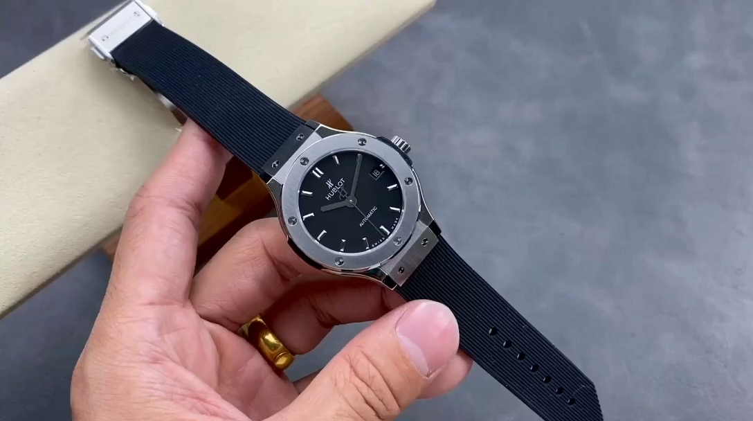【Super Clone】542.NX.1171.RX Hublot Classic Fusion Automatic Rubber