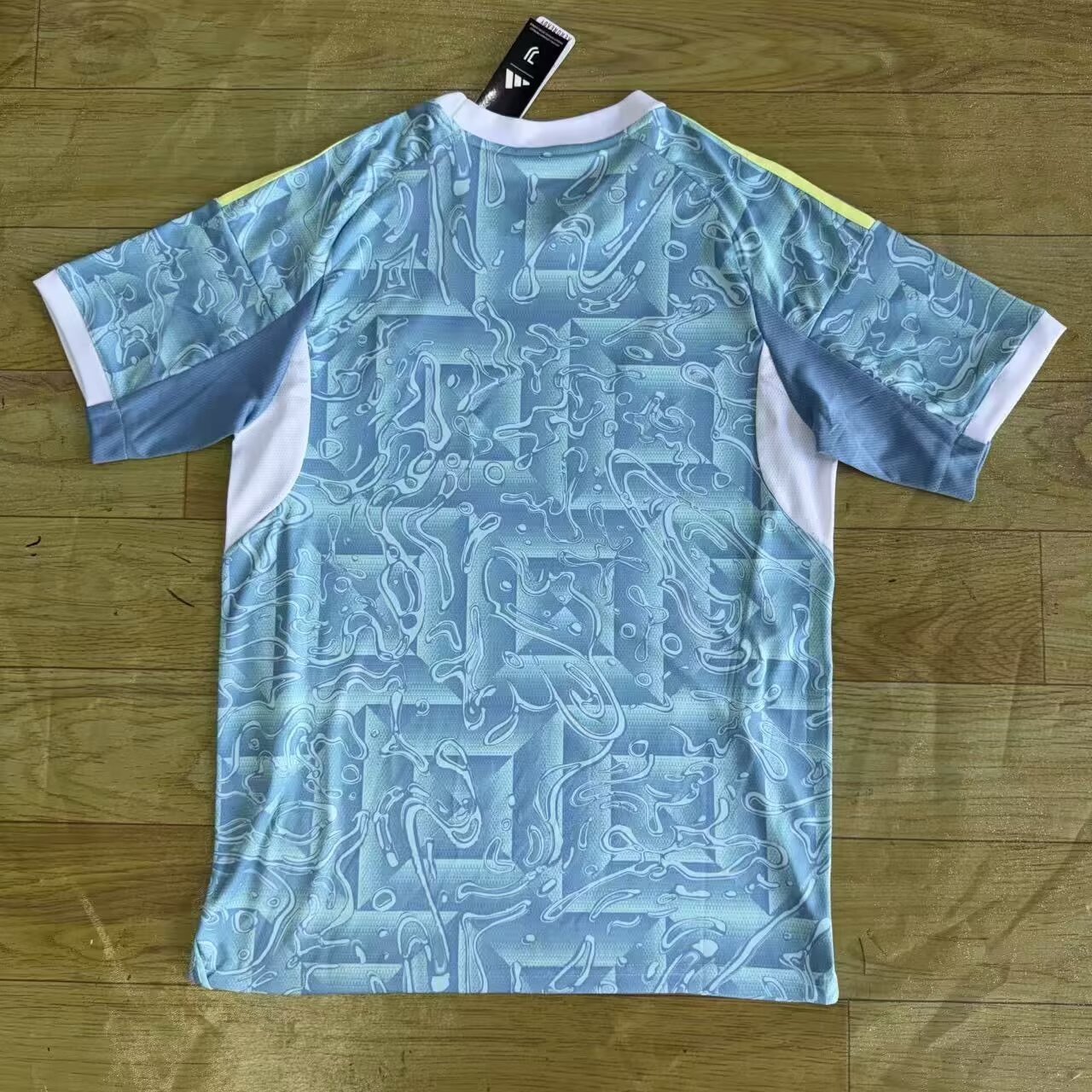 2025-26 Juventus Away Jersey with Advertising - Fan Edition