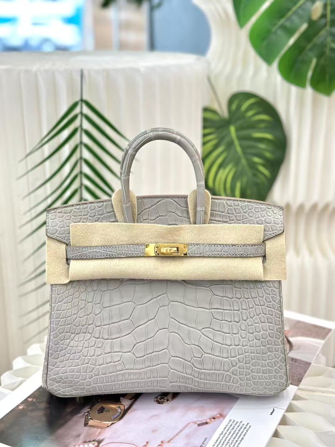 Birkin 25-30 pearl grey with lemon yellow inner panel 🍋 matte crocodile skin customization