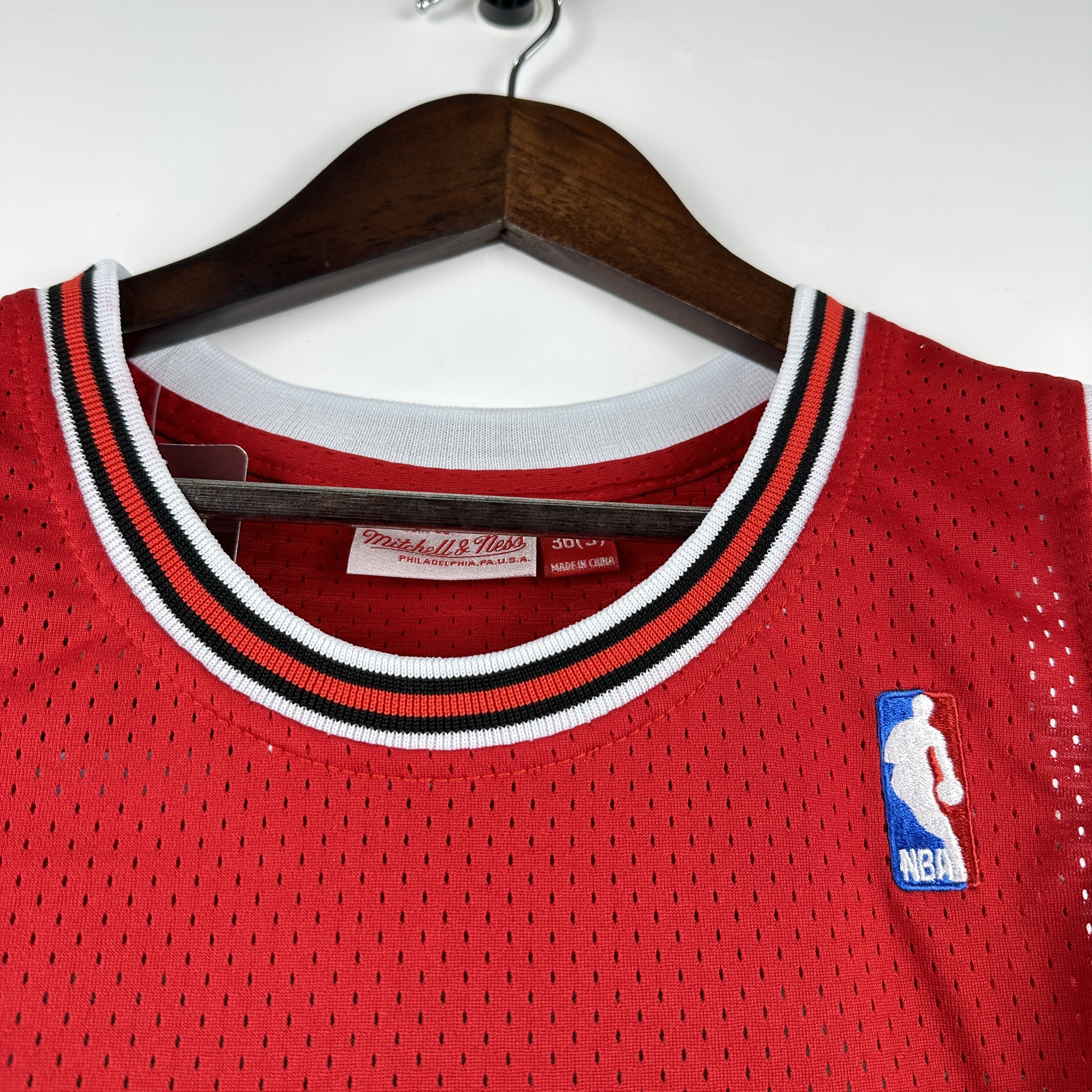 Embroidered MN retro jersey, Bulls 97/98 season, red, No. 91, Rodman