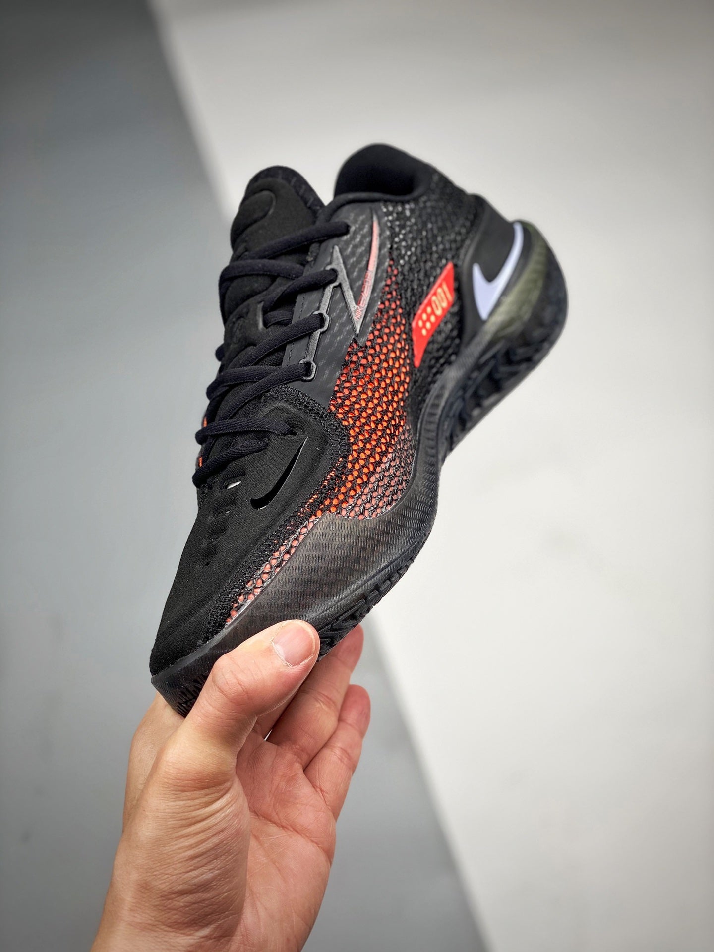 GT CUT Black Hyper Crimson