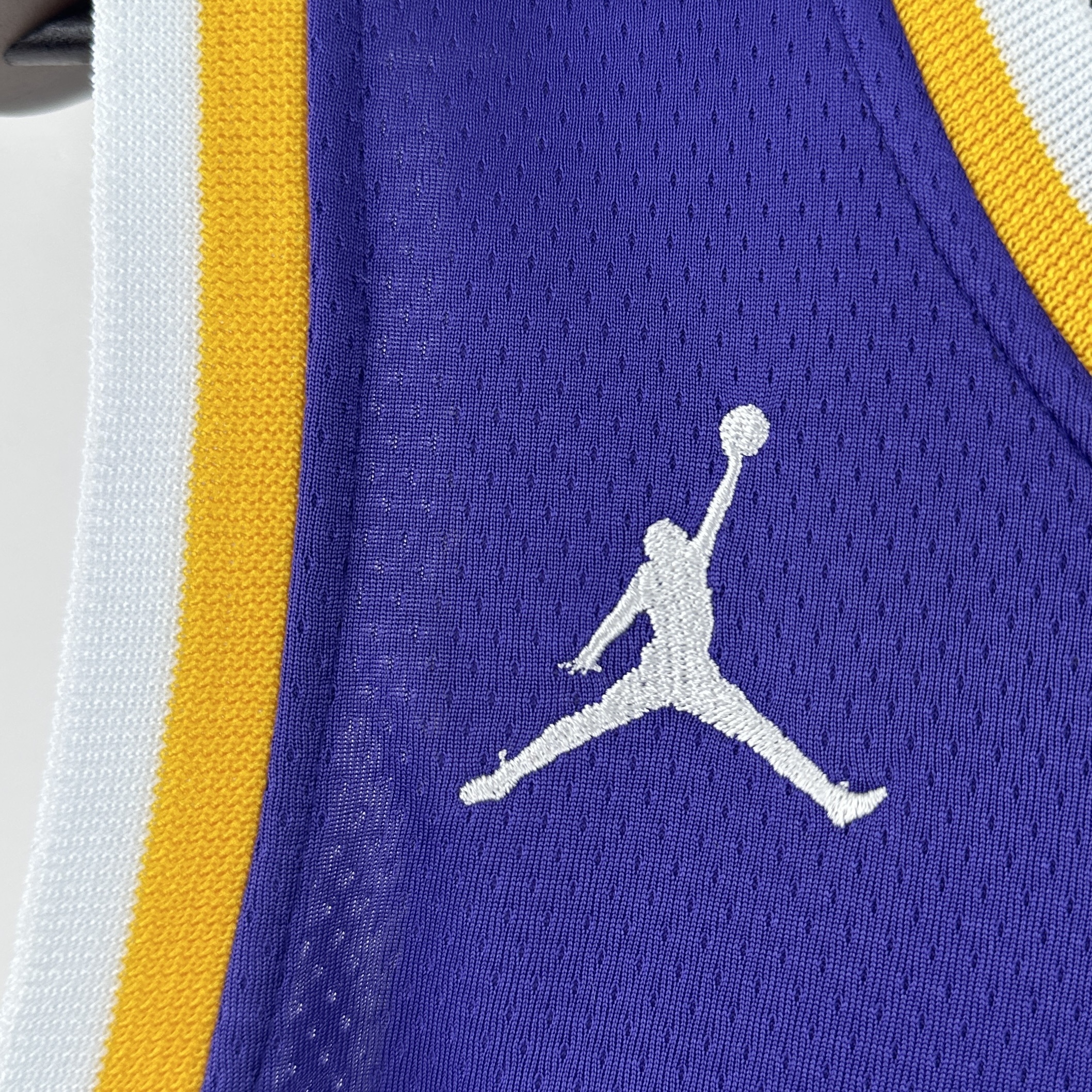 Embroidered Lakers Jumpman No. 77 Dončić