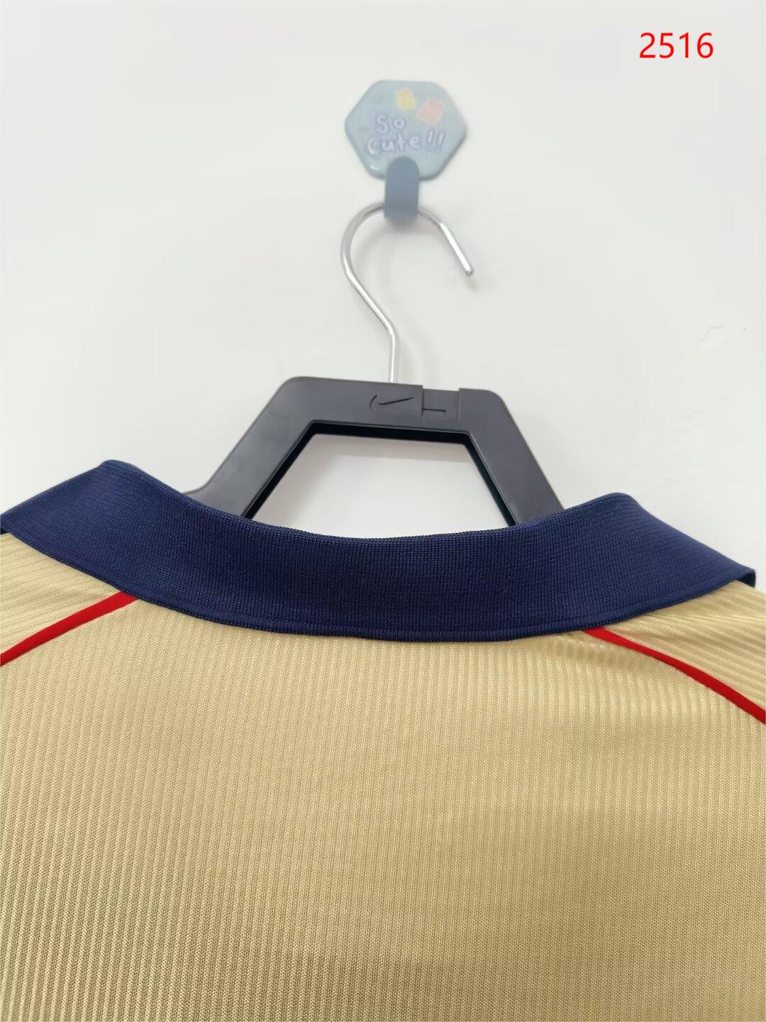 2001/02 Arsenal Away Retro Jersey - Fans Edition