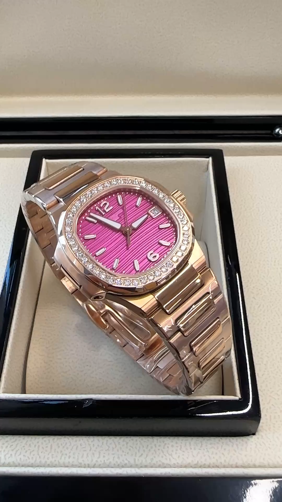 【Super Clone】Patek Philippe Nautilus 7010 1R 013 Purple Dial 32mm