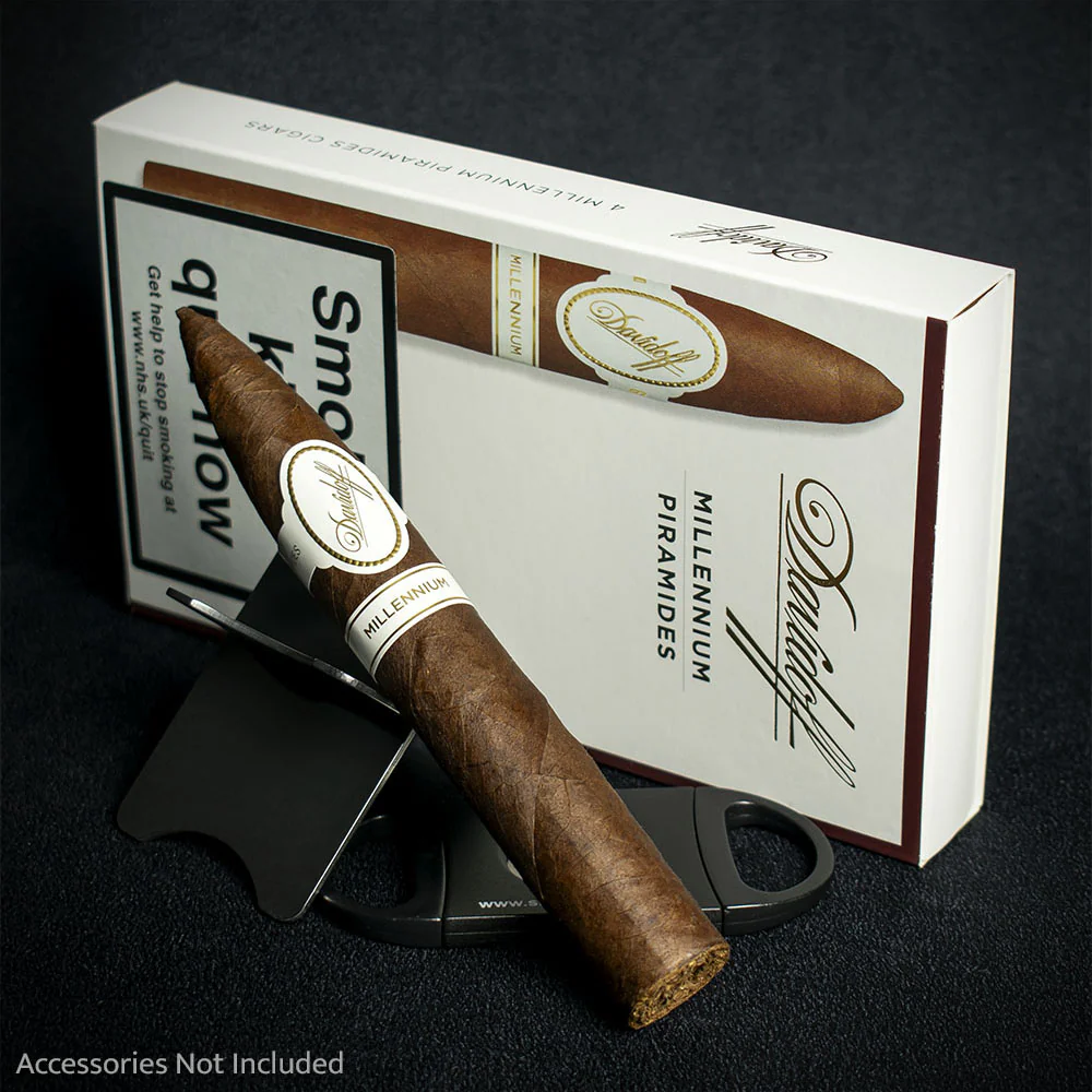 Davidoff Millennium Piramides Cigar - Single