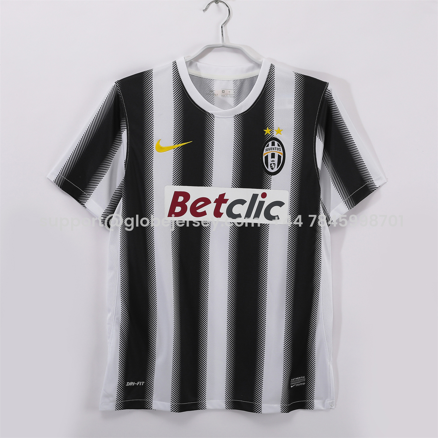 Retro Juventus 2011-12 Home Jersey