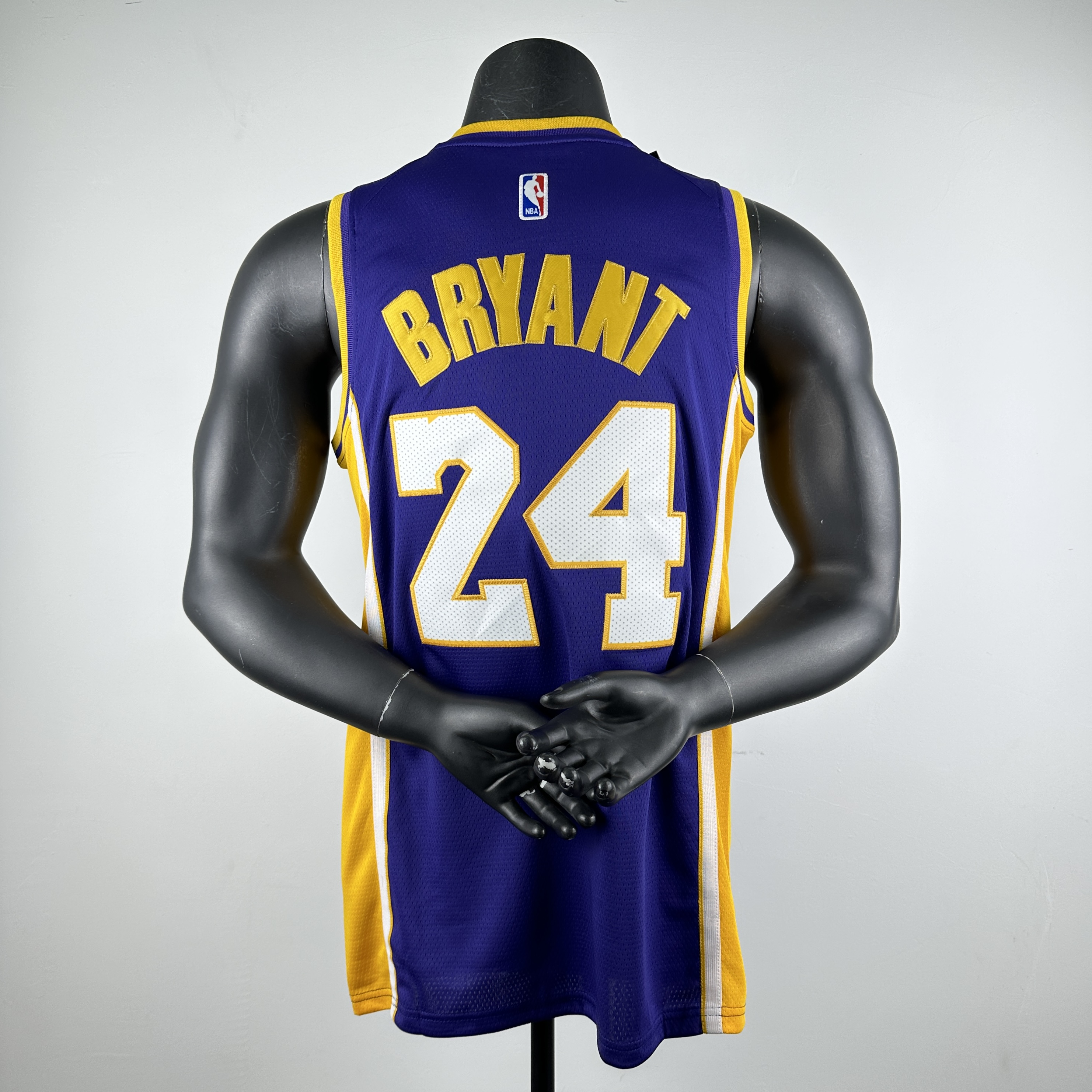 Embroidered Lakers V-neck purple No. 24 Kobe