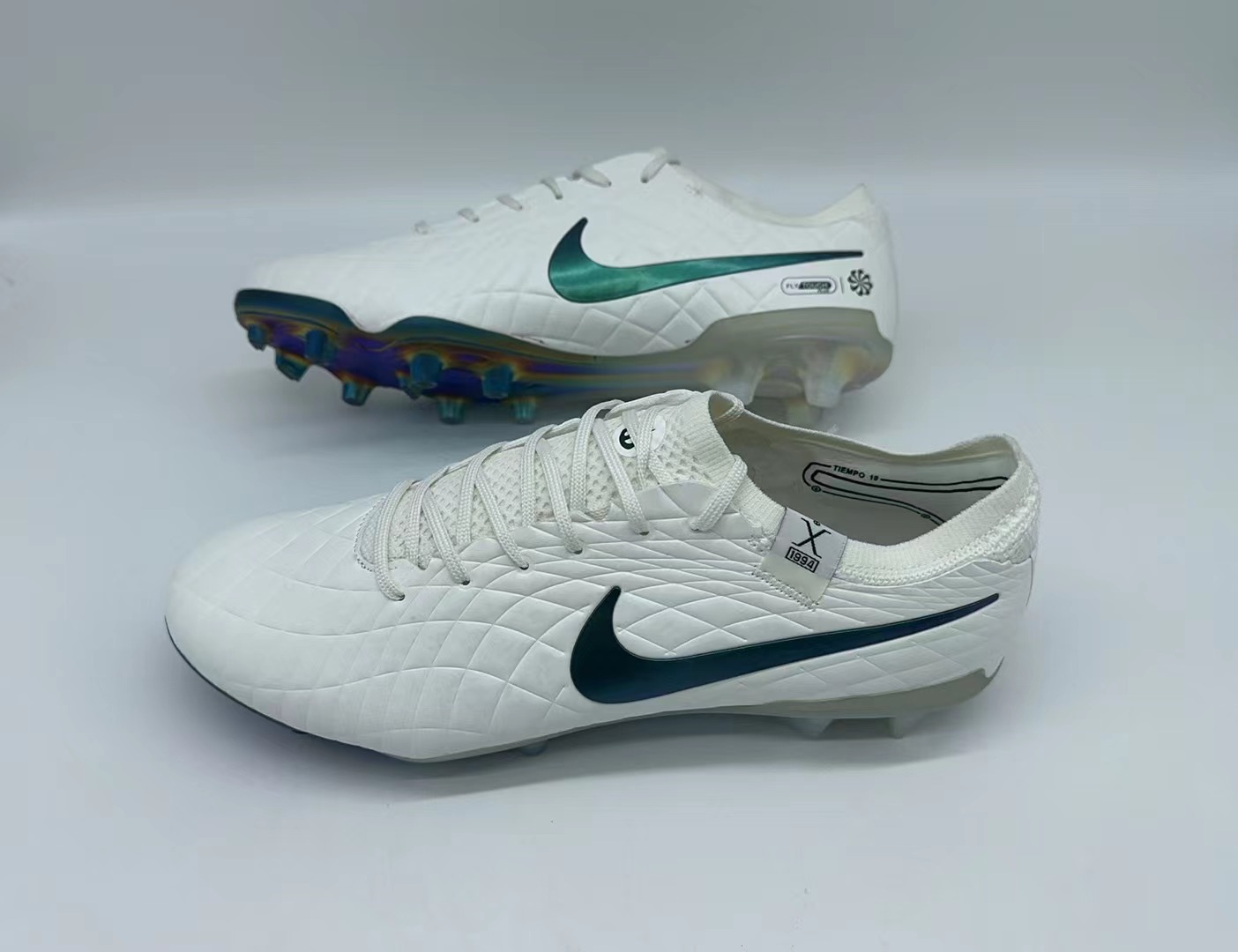 Tiempo Legend 10 Elite FG Football Shoes