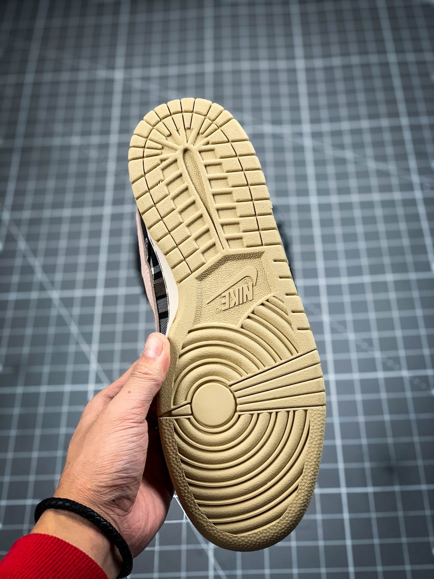 SB Dunk Low Travis Scott