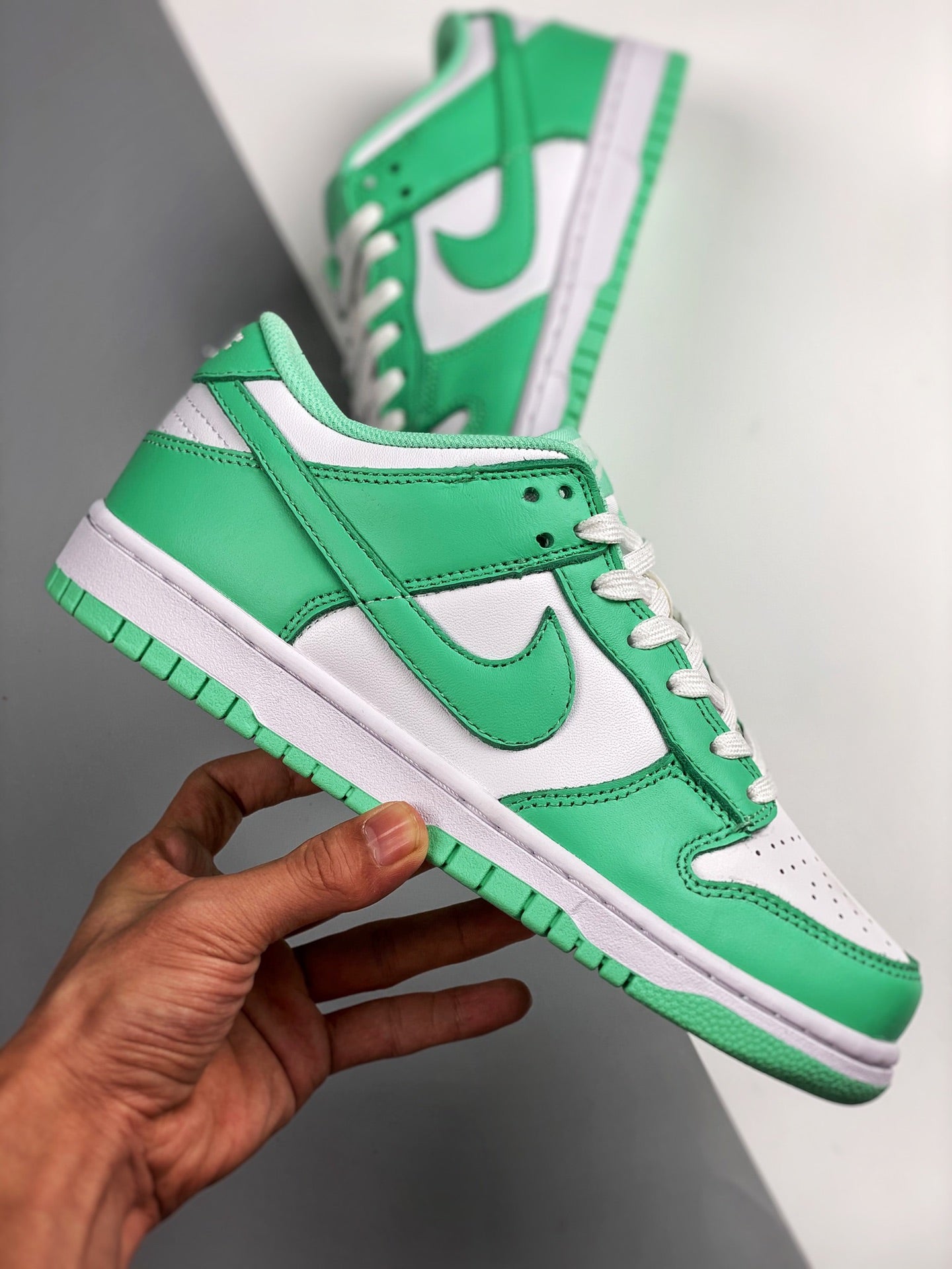 Dunk Low Green Glow