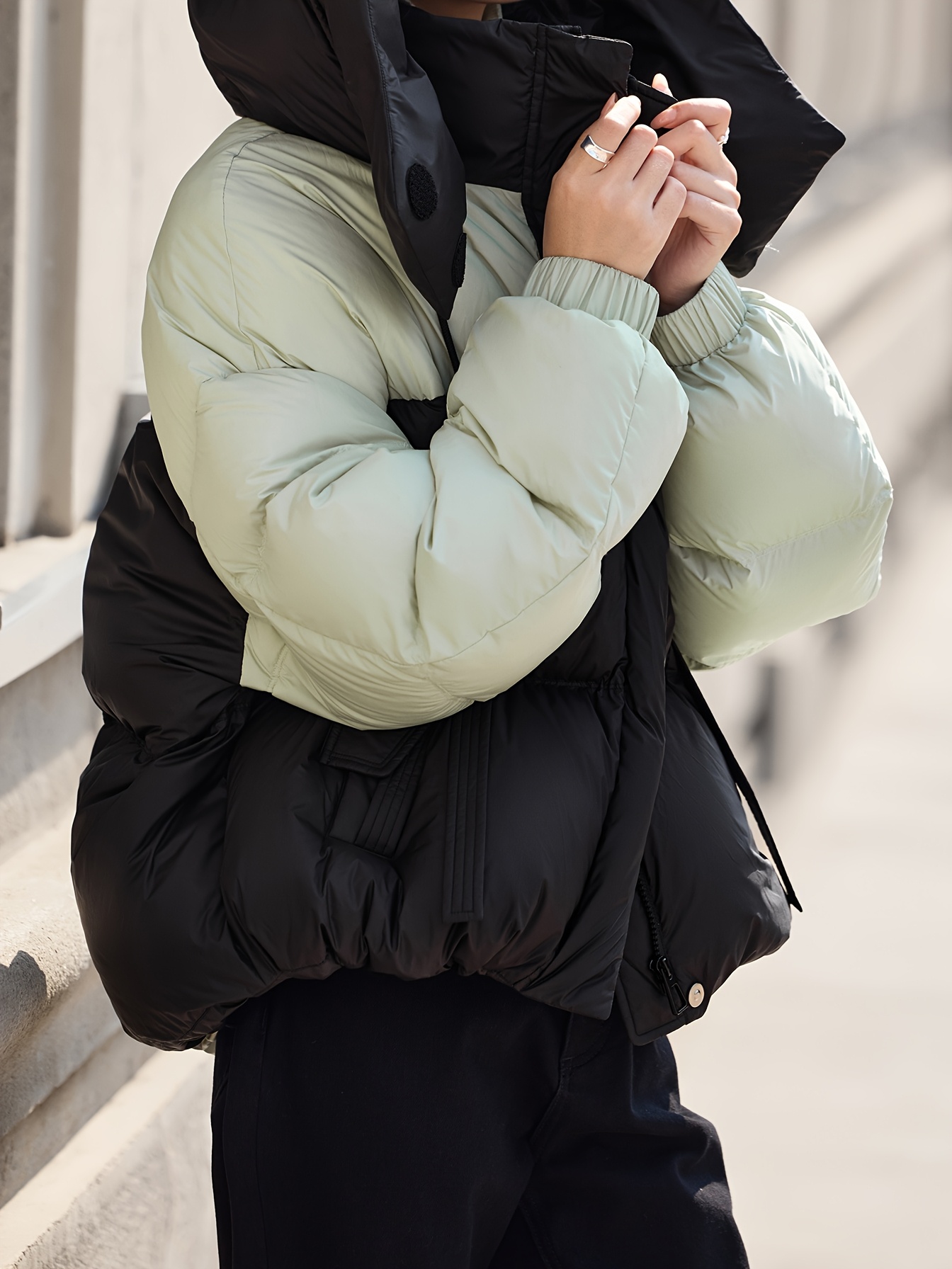 MOHO&MO Color Block Puffer Down Jacket – Stylish Commuter Outerwear