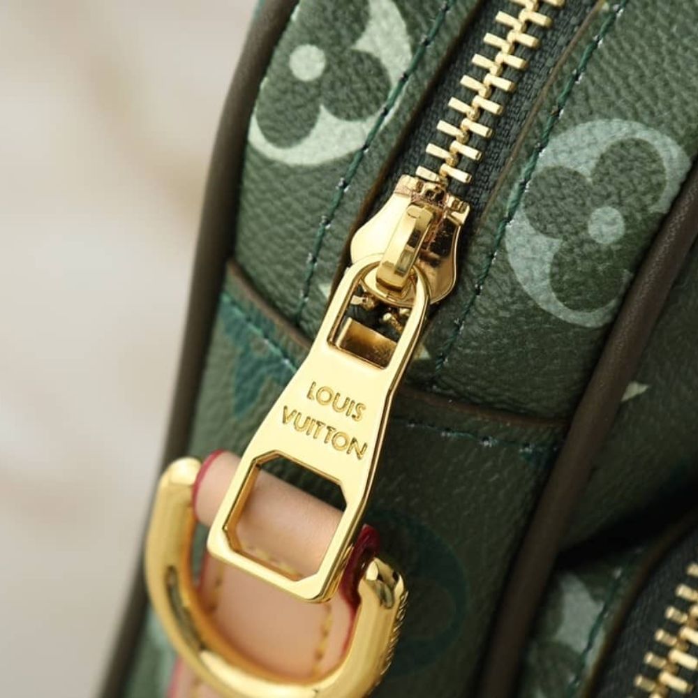 Louis Vuitton Nil Khaki 9.8 Inches M27095