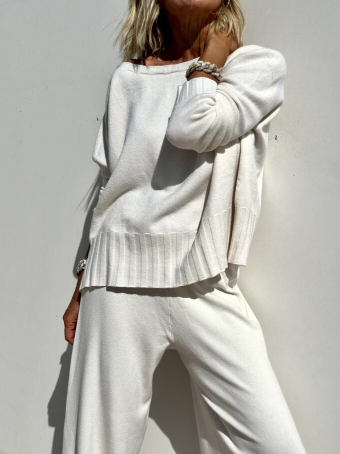 �?LAST DAY SAVE 50% 💥 2025 Hot Sale Soft Cashmere Casual Sweater Suit