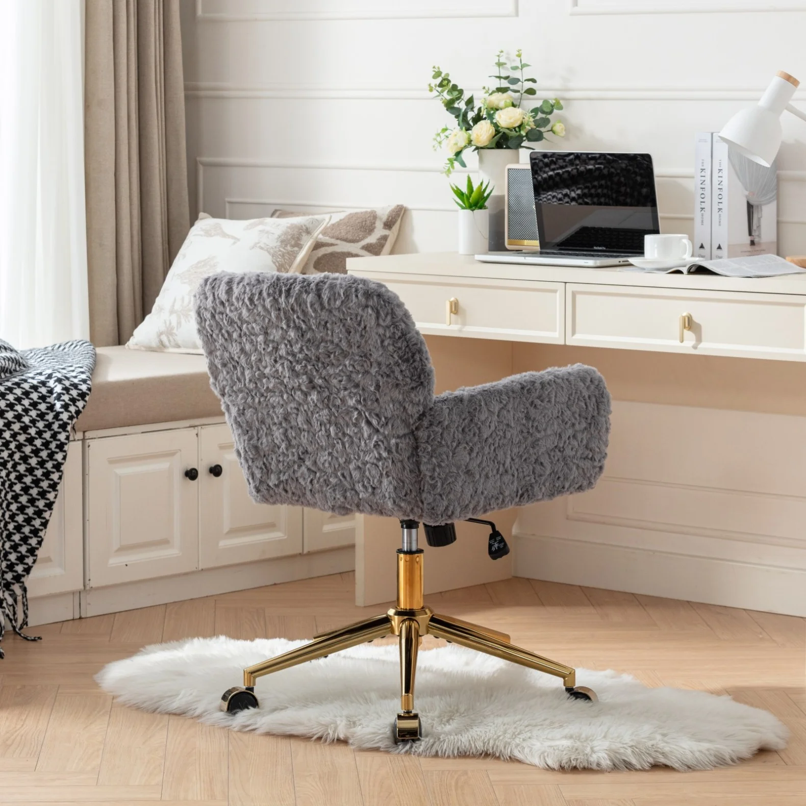 Furniture Office Chair,  Artificial Rabbit Hair Makeup Vanity Chair Chair, 360 Comfy Swivel Armchair with Wheels, Modern Height Adjustable Cute Vanity Chair for Living Room Small Spaces Pink