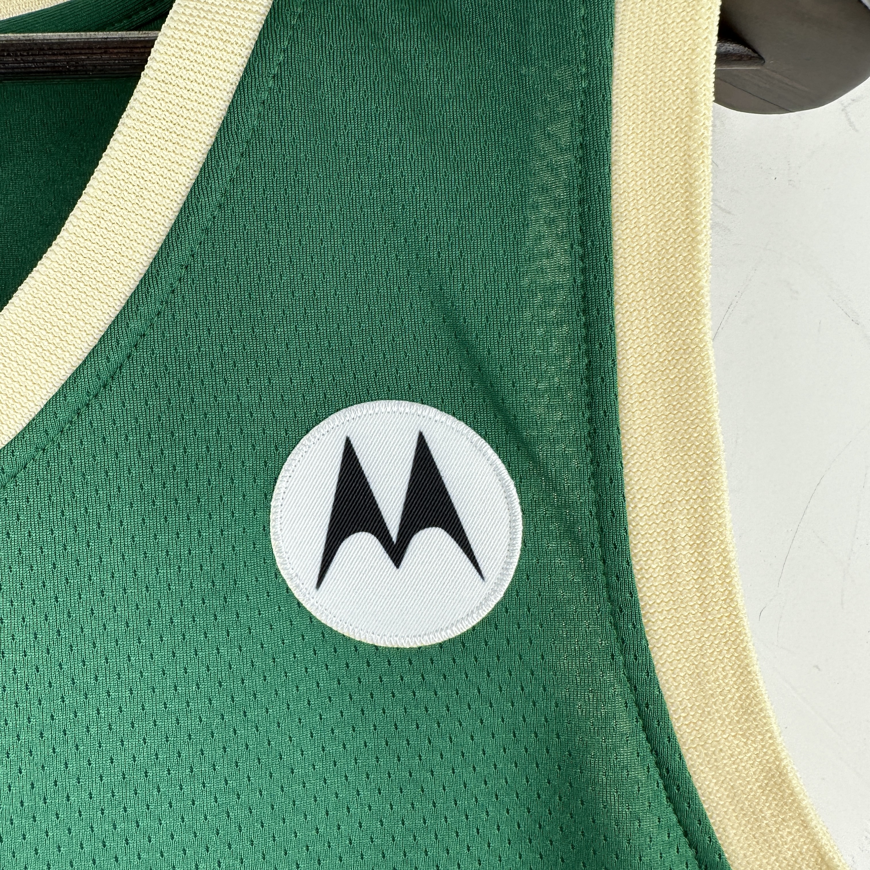 Embroidered Bucks V-neck Green No. 0 Lillard