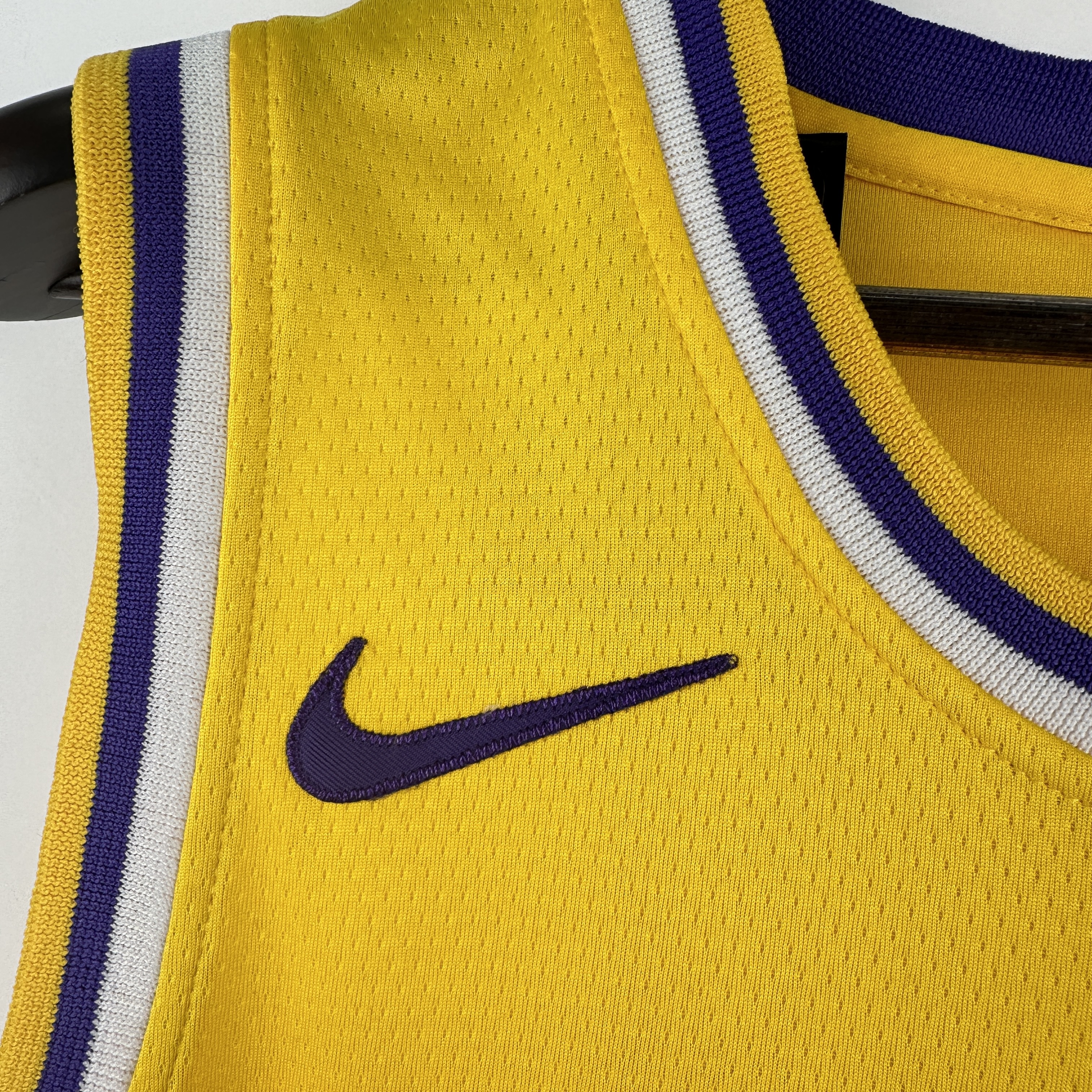 Embroidered Lakers Crew Neck Yellow No. 23 James