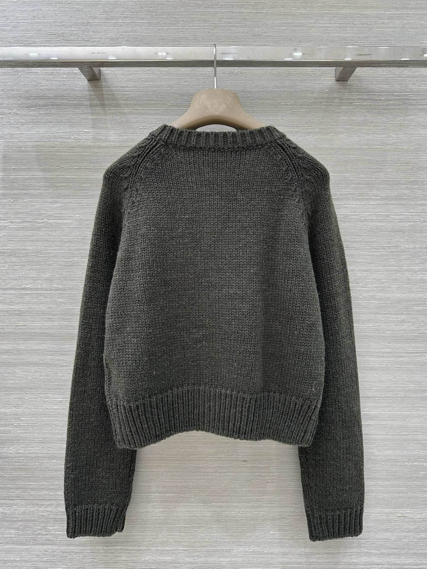 Heavy-duty 3D grape and floral beaded embroidered knitted cardigan