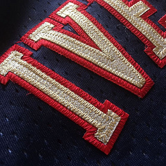 Allen Iverson Philadelphia 76ers 3 White MN