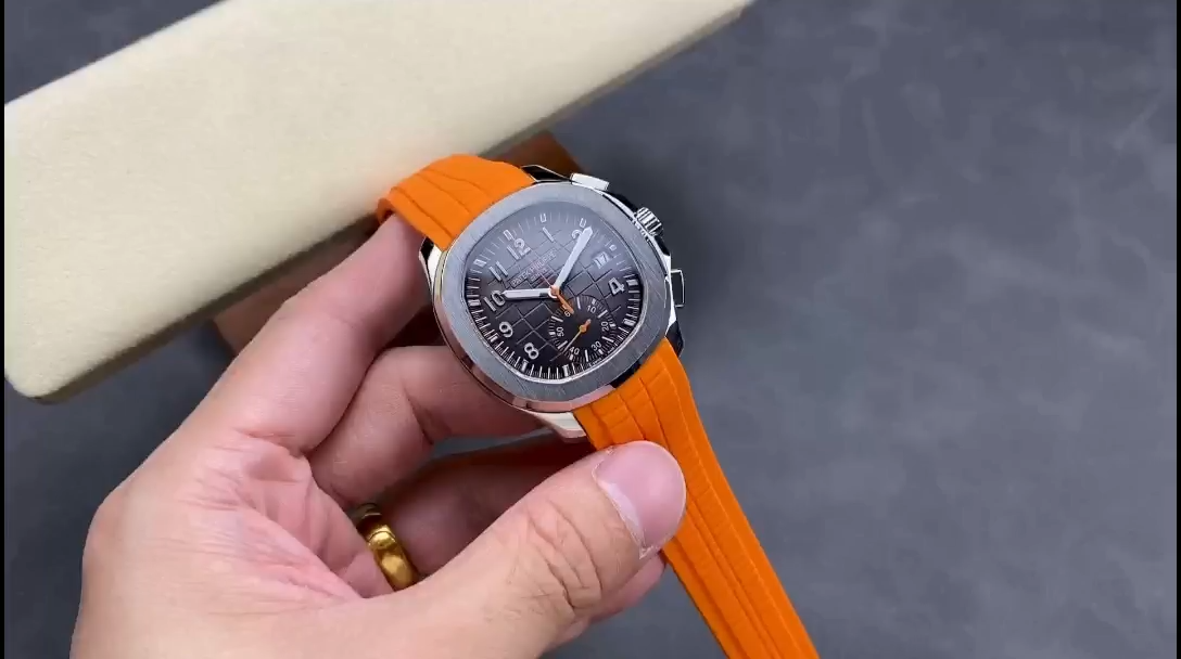 【Super Clone】Replica Patek Philippe Aquanaut 5968A 001 Chronograph Orange Rubber 42mm
