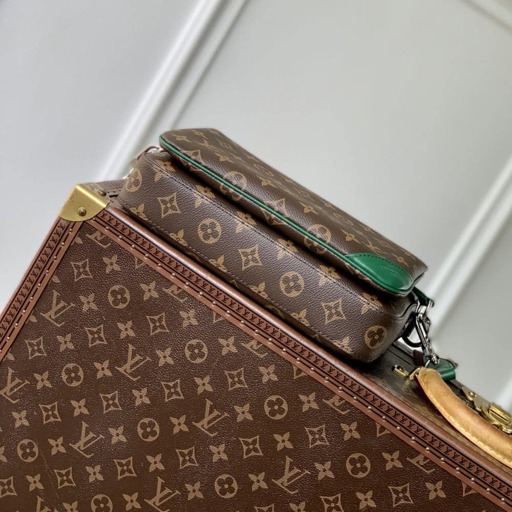 Louis Vuitton Trio Messenger Bag Green 9.8 Inches M12766