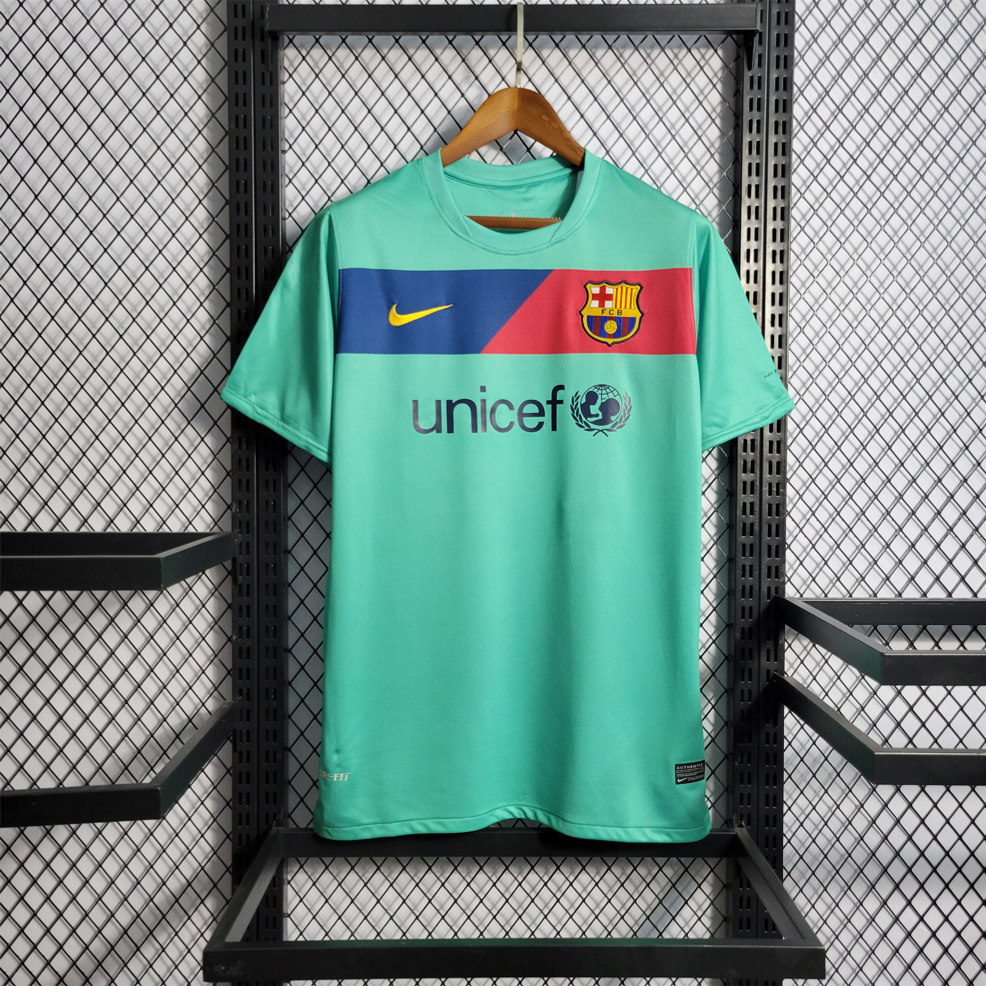 Retro Barcelona 10-11 Away Stadium Jersey