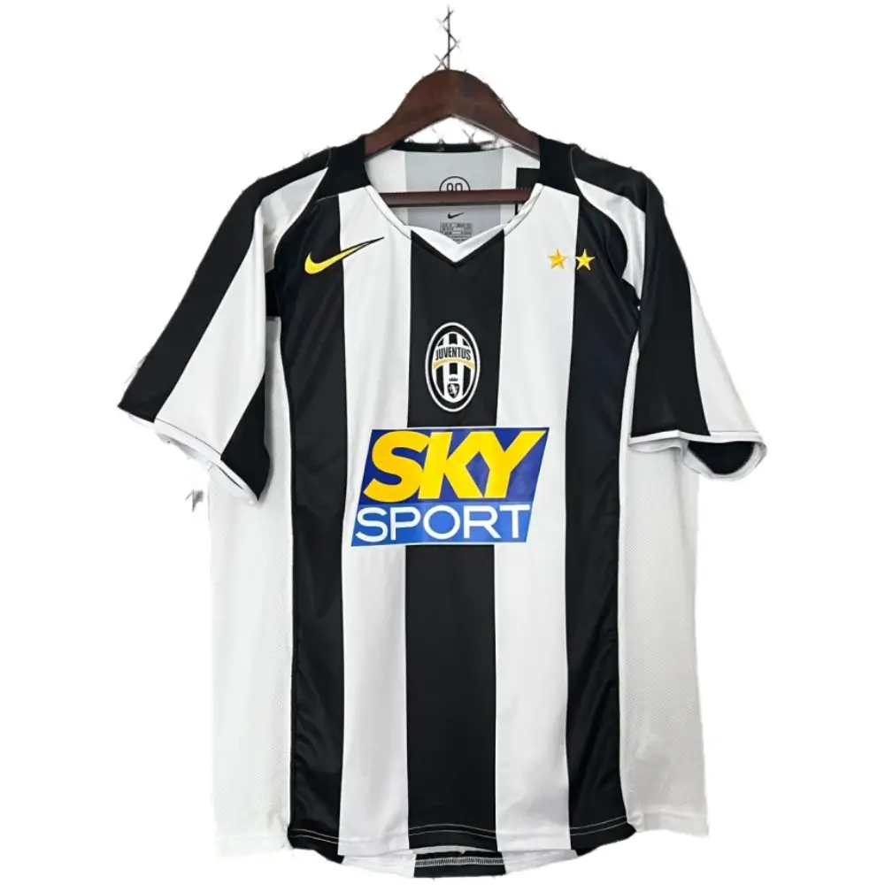 2004/05 Juventus home retro jersey