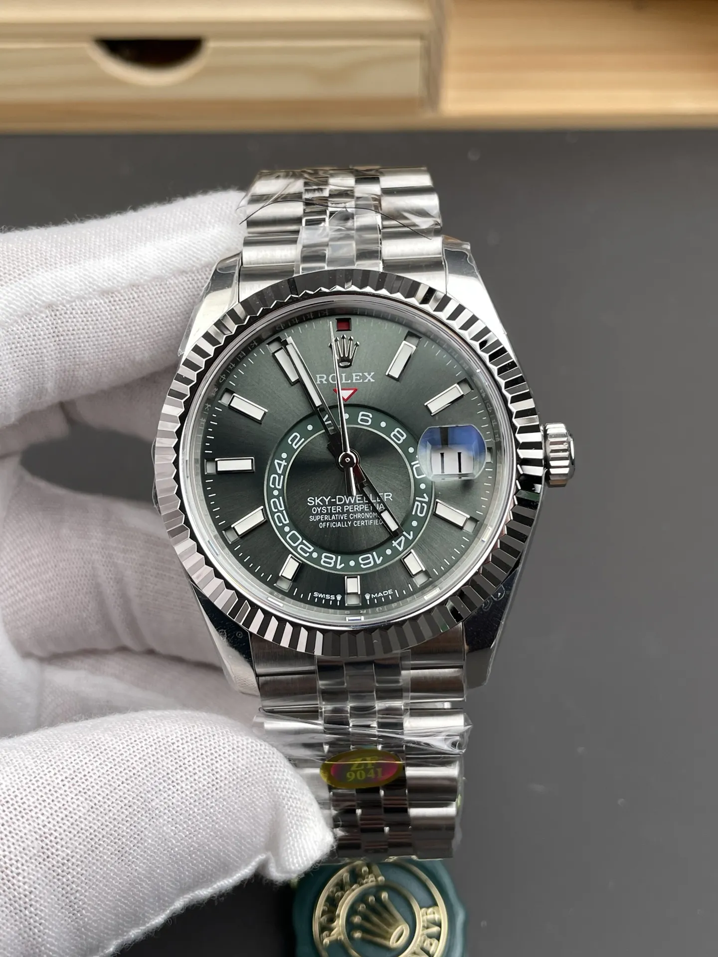 Rolex Sky-Dweller Green 42mm