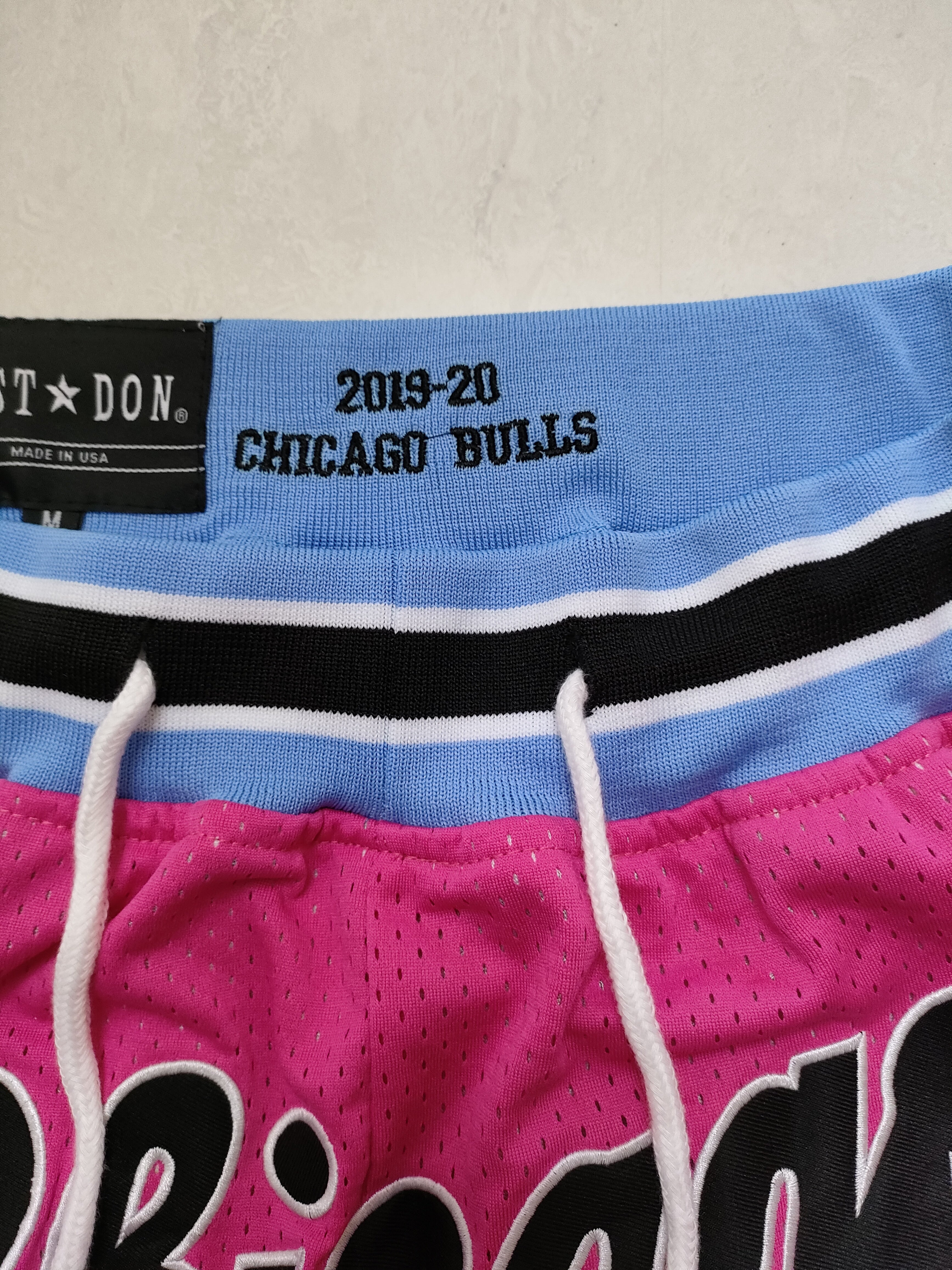 Chicago Bulls pink pocket pants