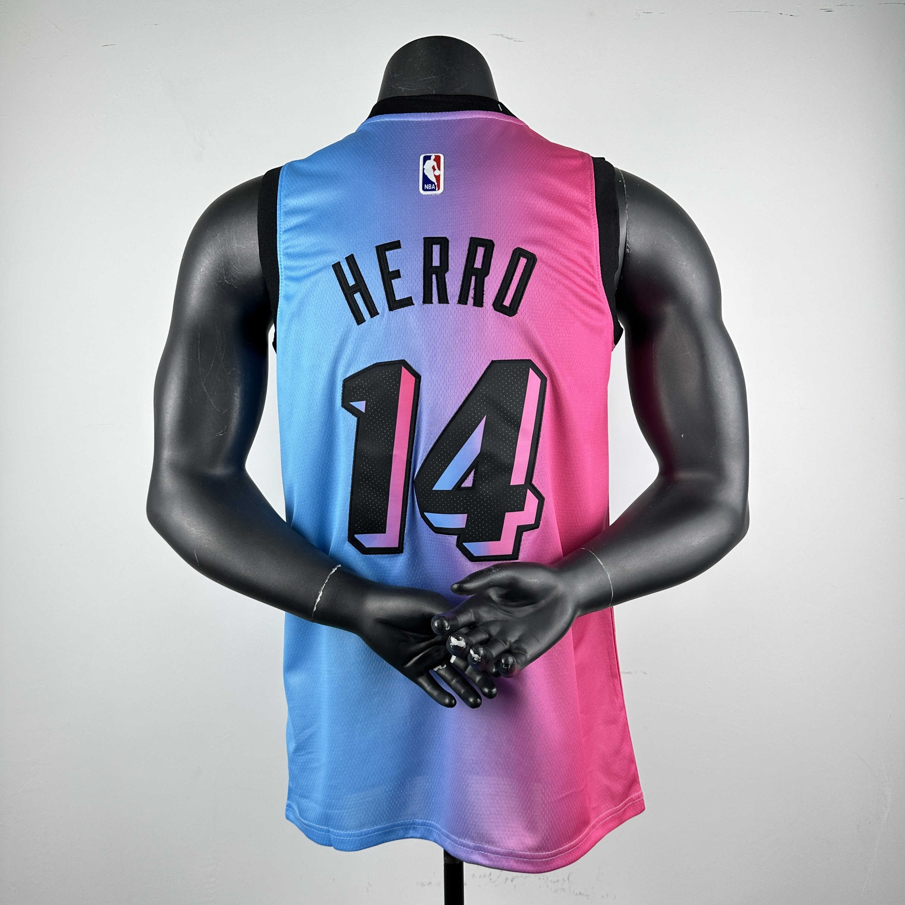 Embroidered Heat Gradient No. 14 Herro