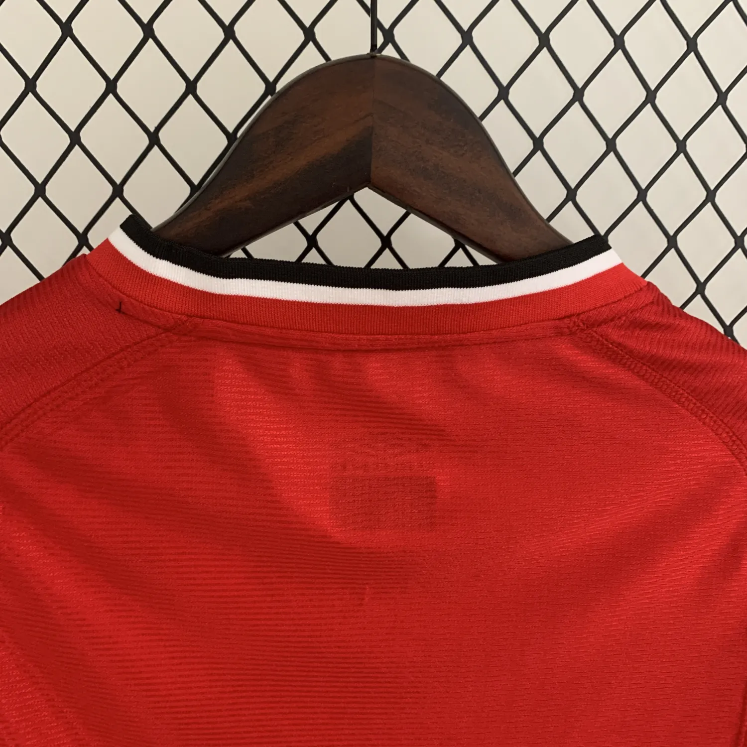2003/2004 Manchester United home retro jersey