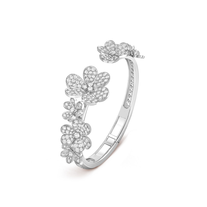 Frivole bracelet, 7 flowers, medium model