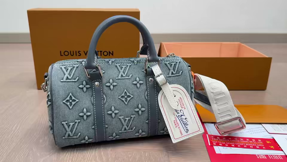LV Keepall 25 Bag