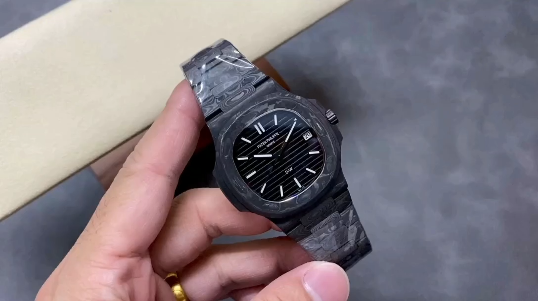 【Super Clone】Patek Philippe Nautilus Carbon Fiber Case Black Dial 5711 40MM Watch