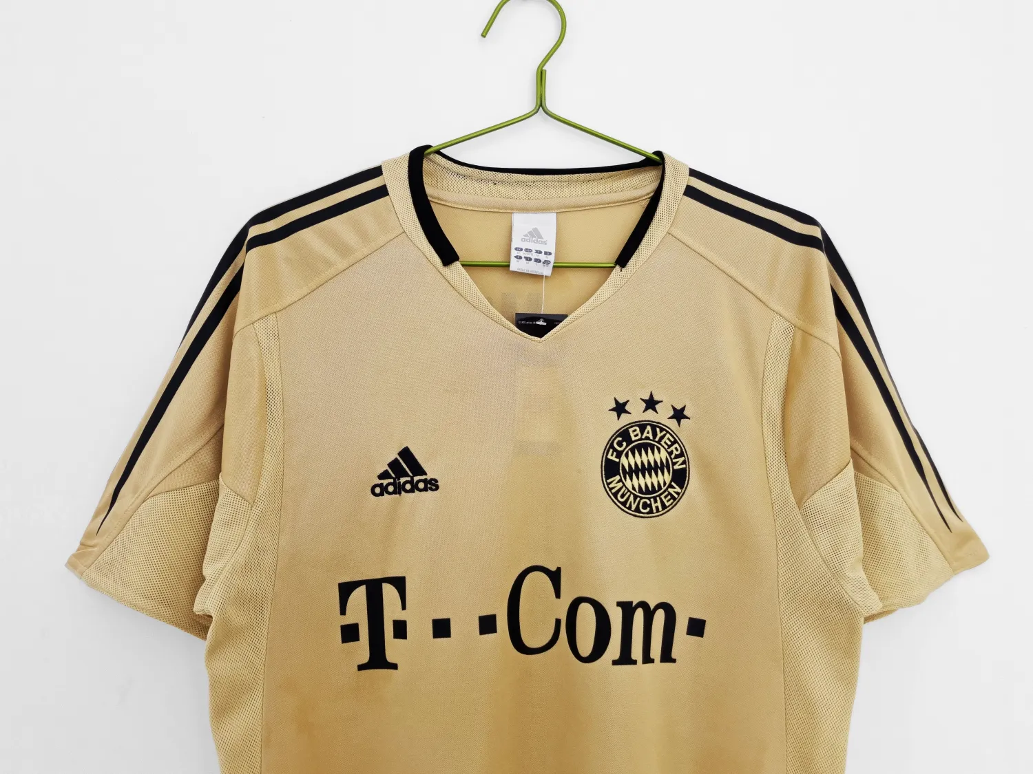 2004/05 Bayern Munich Stadium Retro Jersey