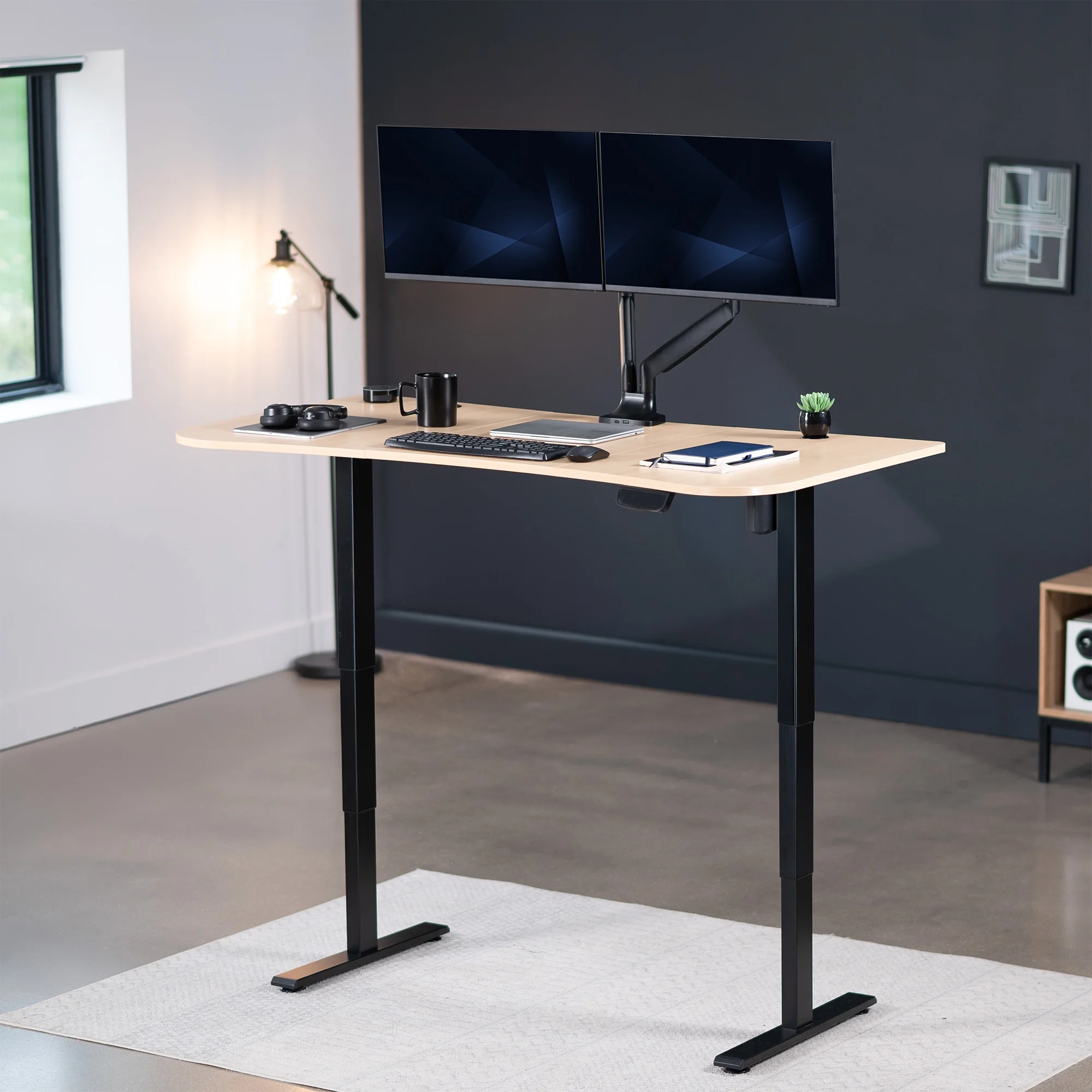 VIVO Reclaimed Wood / Black 63�?x 32�?Electric Height Adjustable Stand Up Desk
