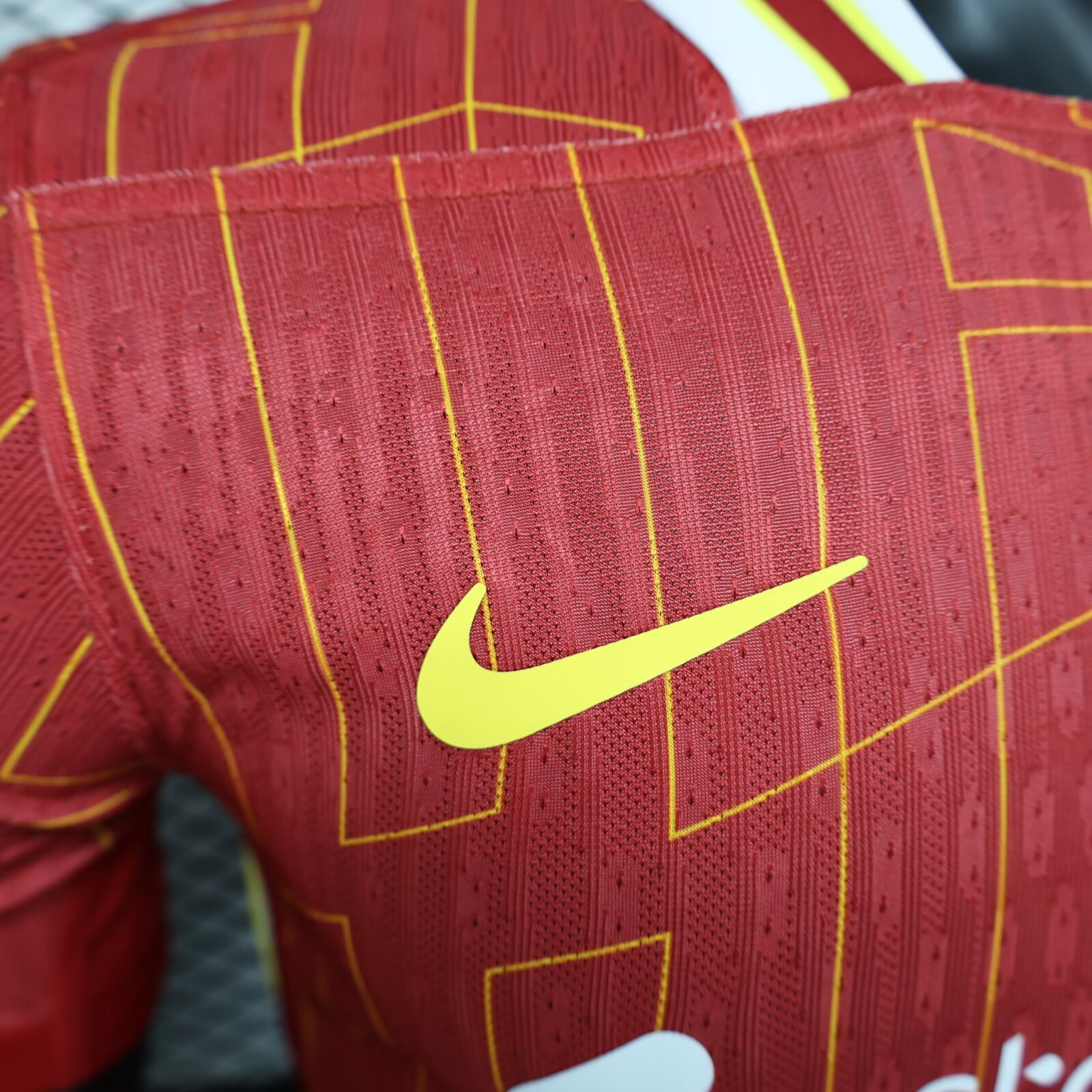 2024/25 Liverpool Home Shirt - Player Edition