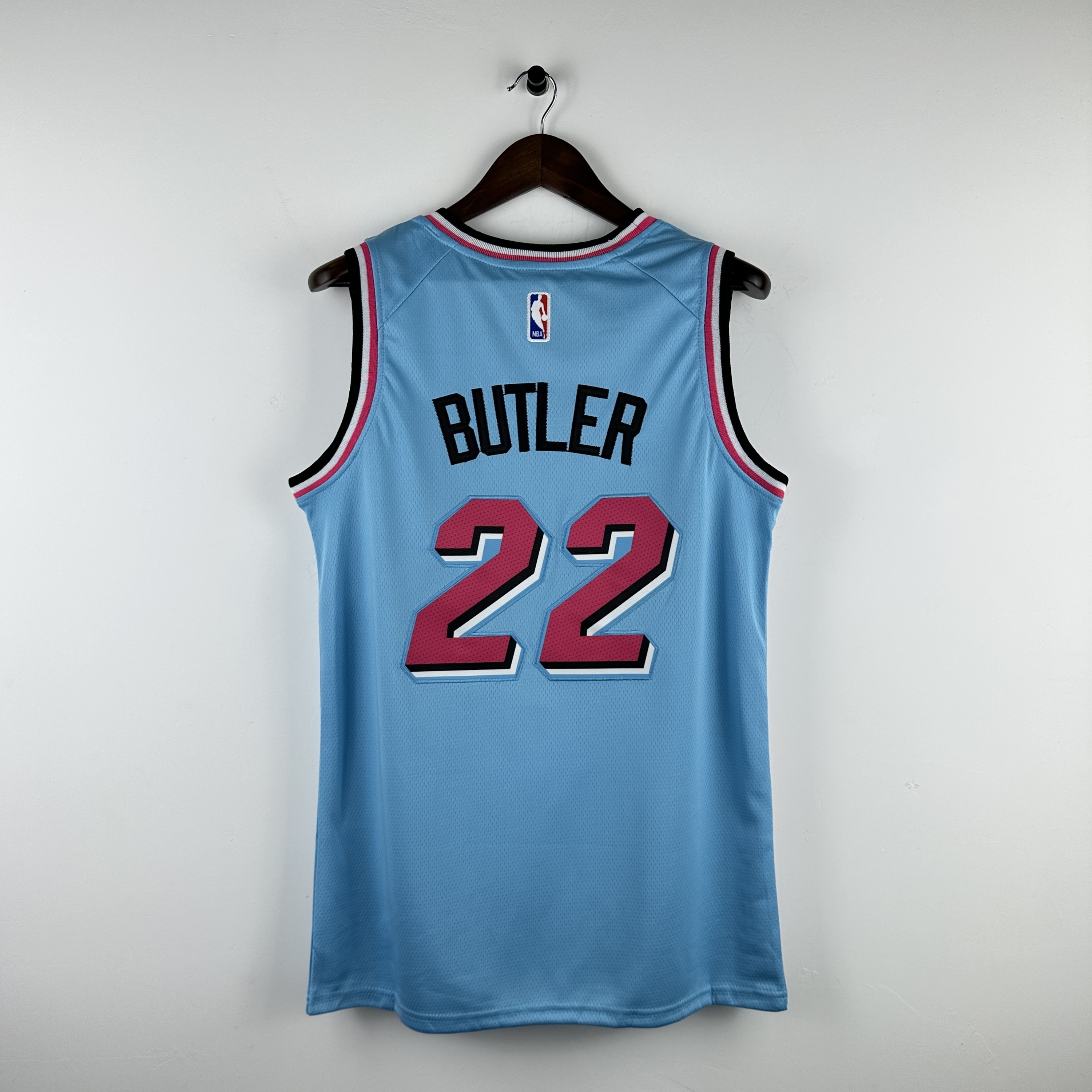 Embroidered Heat Crew Neck Blue No. 22 Butler