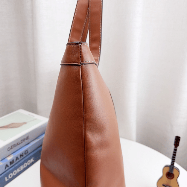 Saint Laurent Y Tote Bag Tan 14.2 Inches 817602AAEC36359