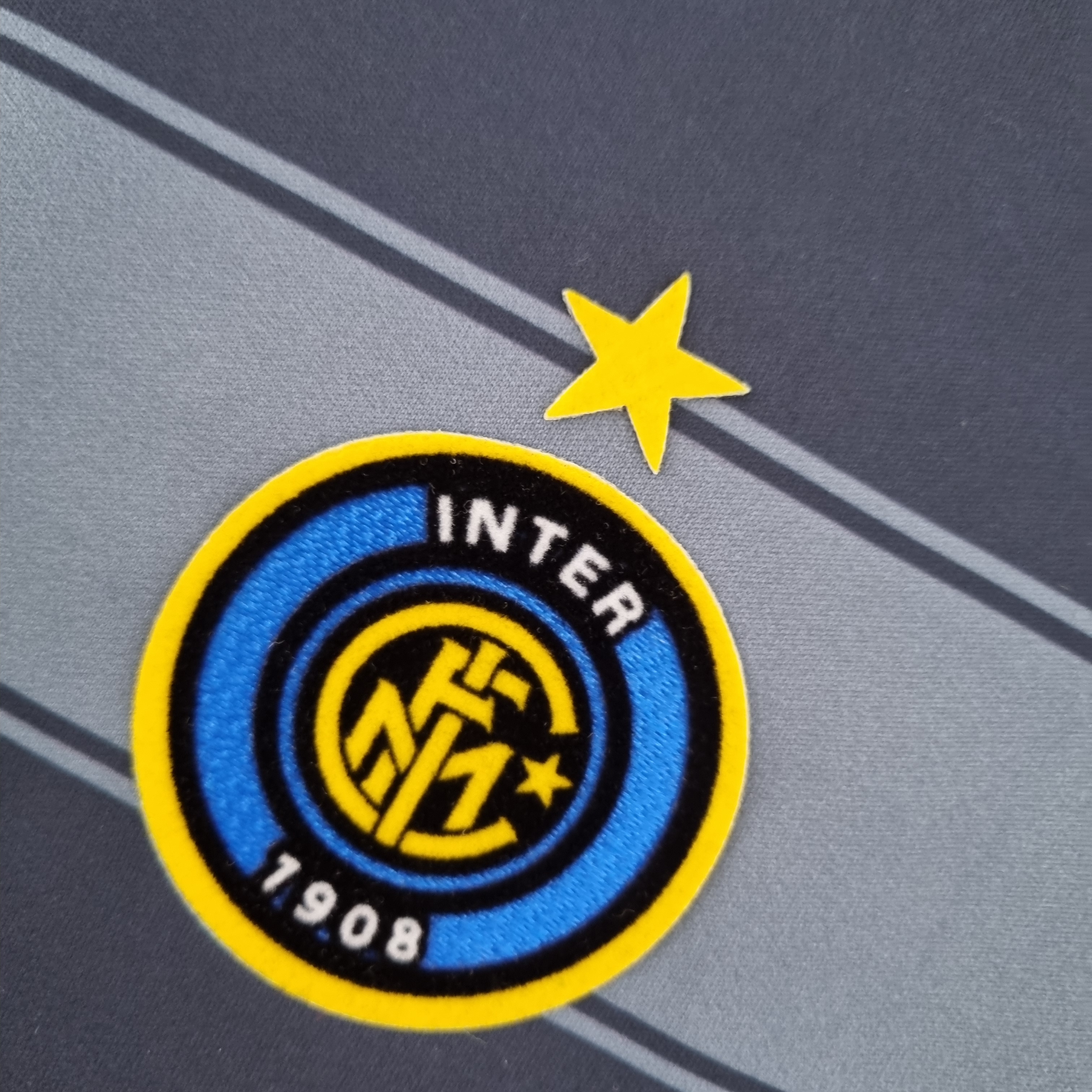 2004/05 Inter Milan Second Away Retro Kit - Fans Edition