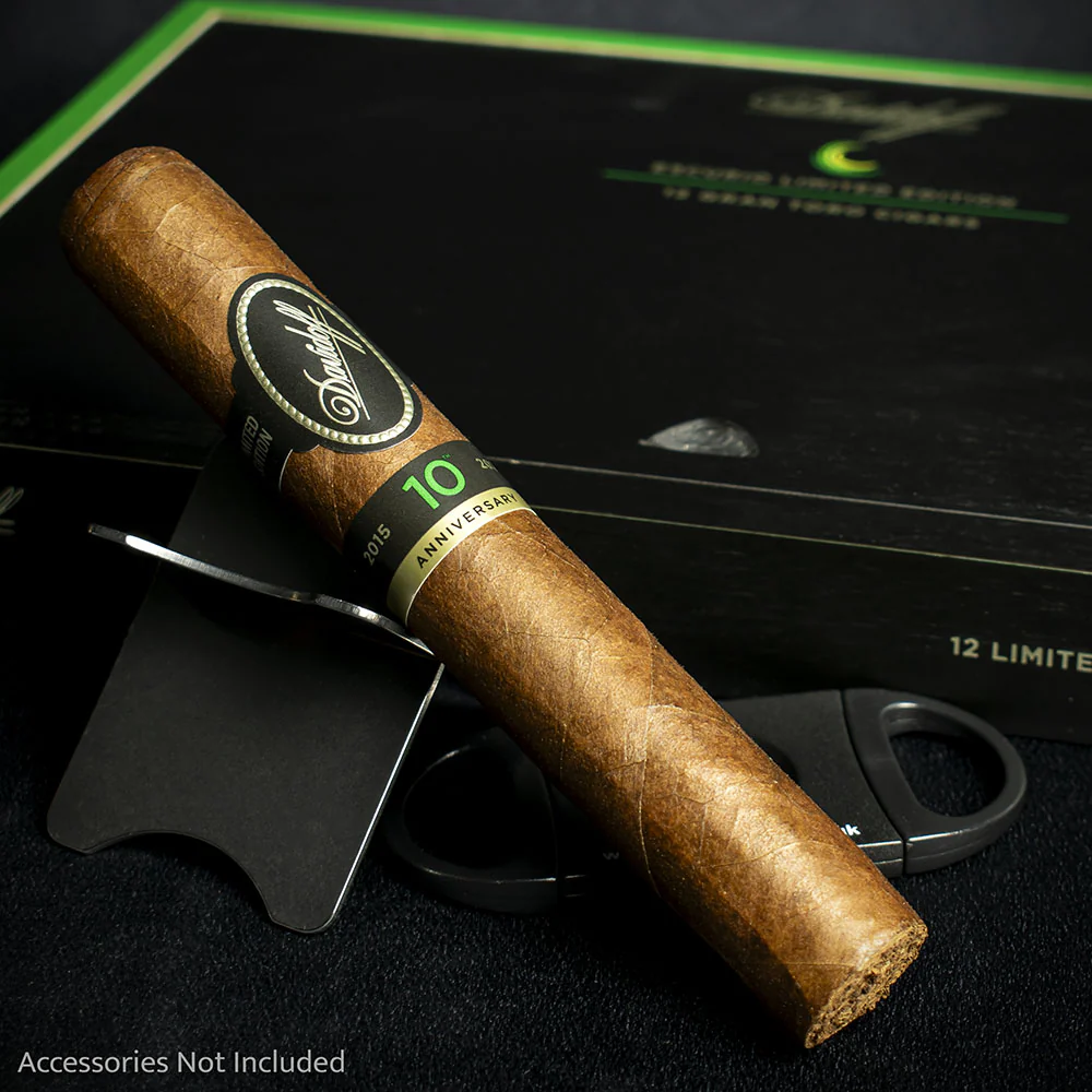Davidoff Escurio 10th Anniversary Limited Edition Gran Toro Cigar - Single