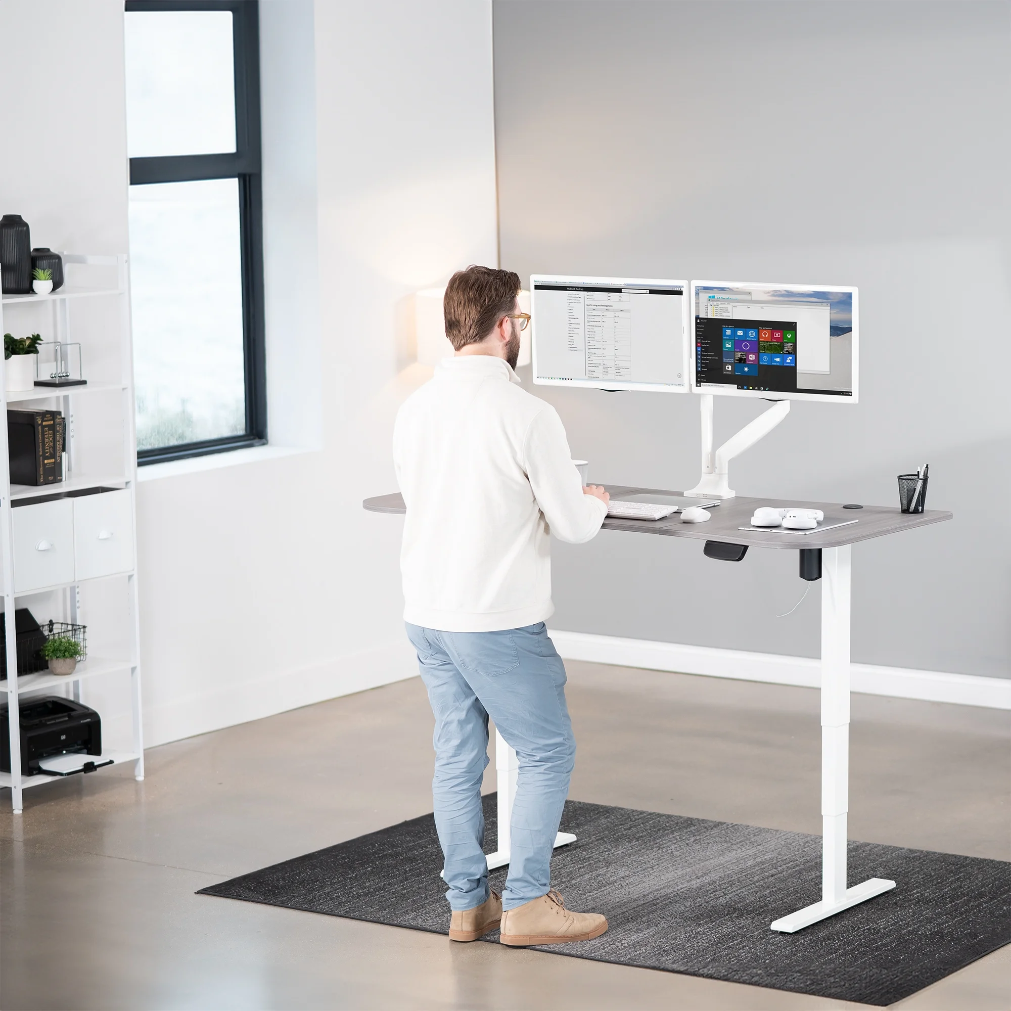 VIVO Reclaimed Wood / Black 63�?x 32�?Electric Height Adjustable Stand Up Desk