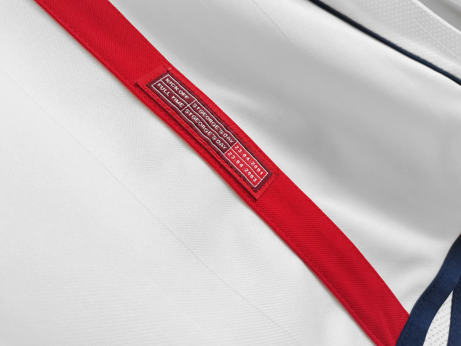 2002 England Home Long Sleeve Retro Jersey - Fans Edition