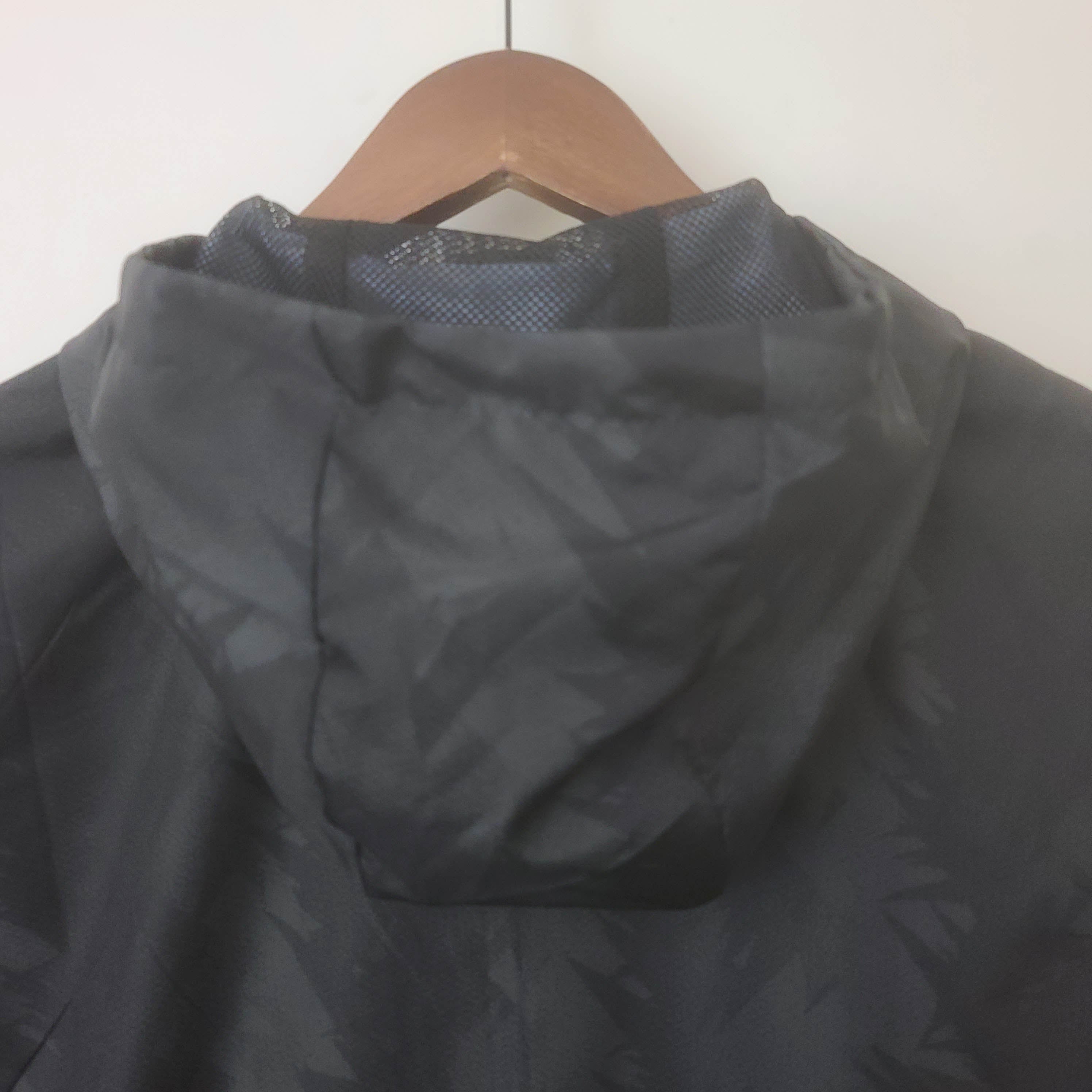 2022/2023 Manchester United Windbreaker Black White Edge