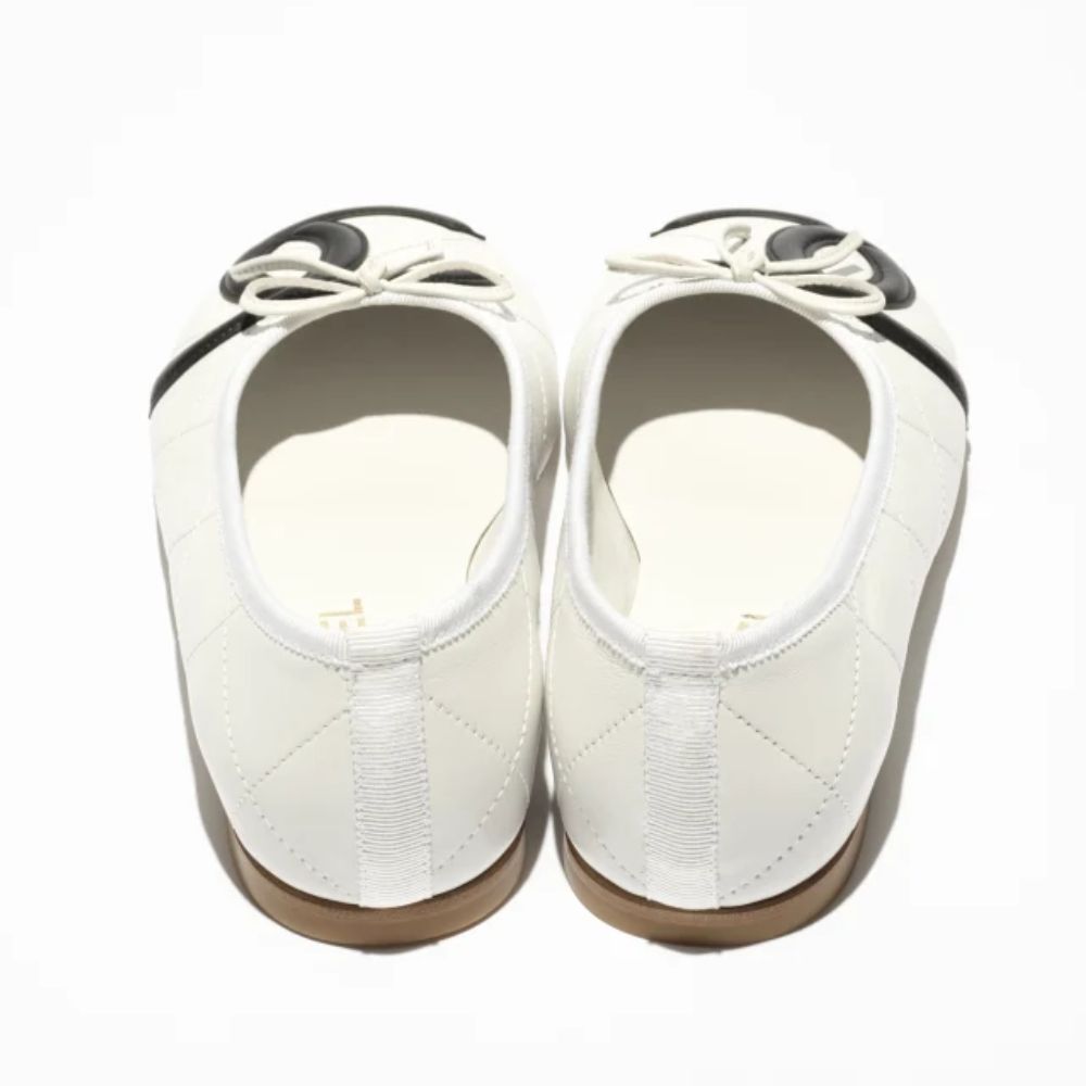 Chanel Coco Beach 2026 Ballerina White & Black
