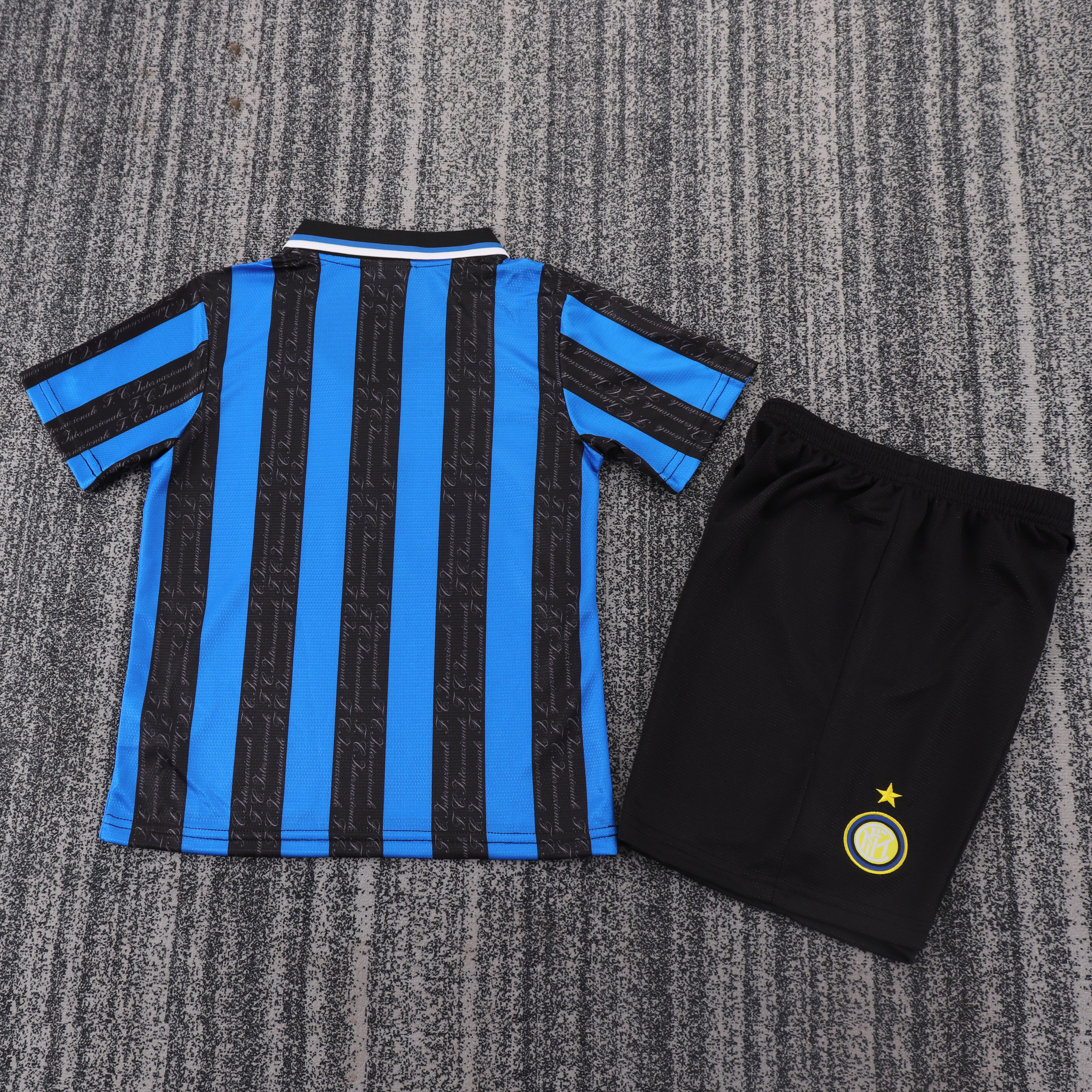 1997-98 Inter Milan Home Children's Jersey Set - Fans Edition