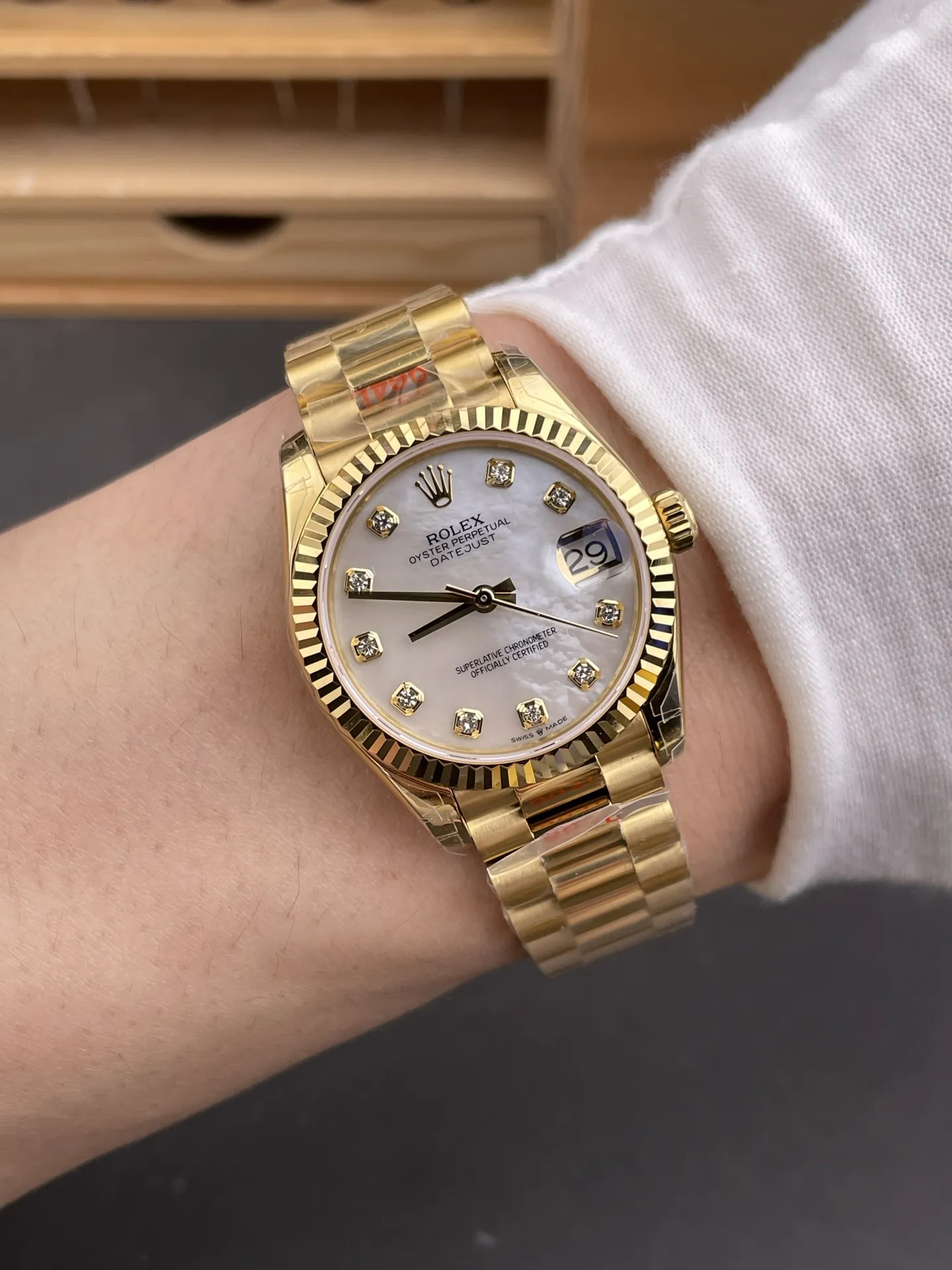 Rolex Datejust Mother-of-Pearl Ladies 31mm