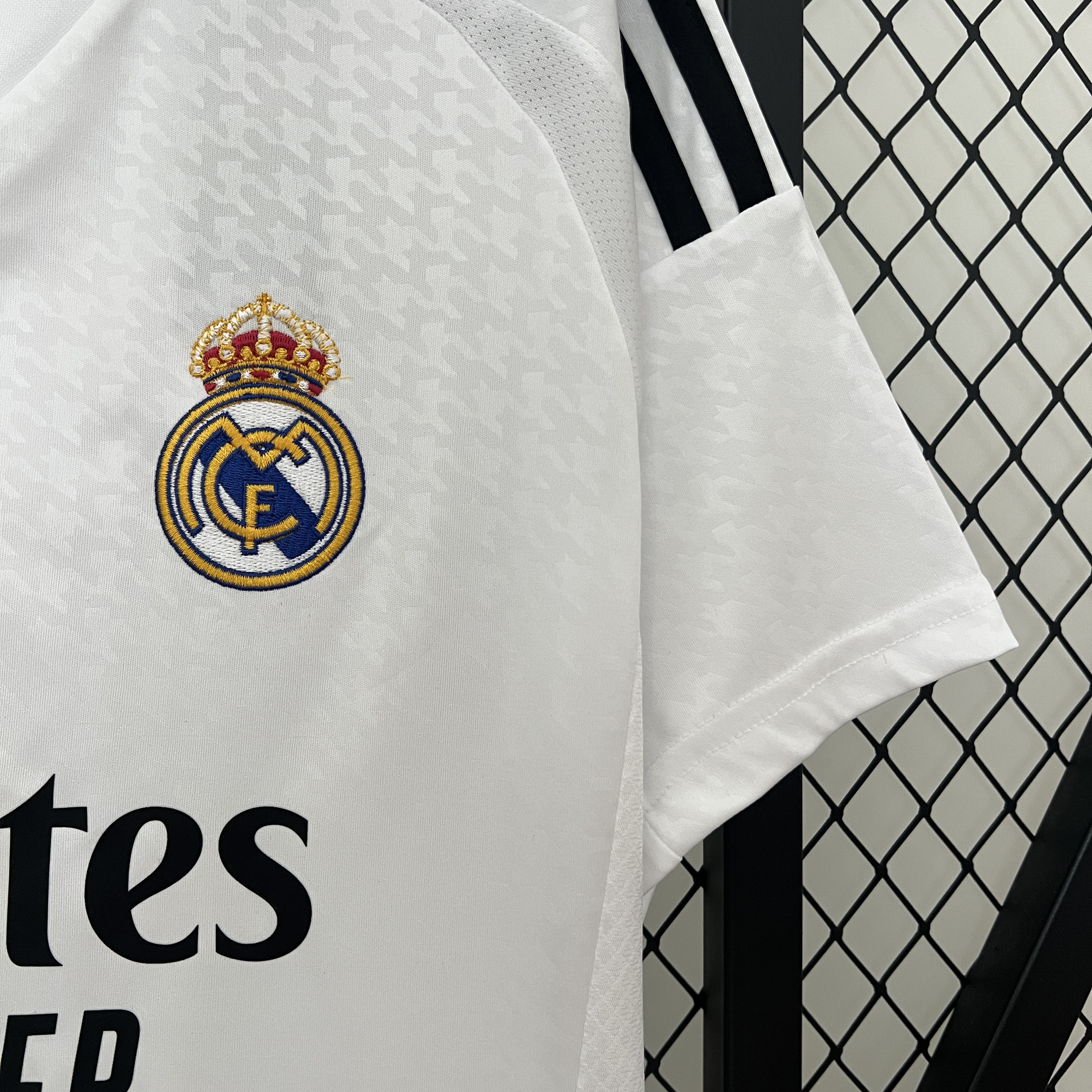 2024/25 Real Madrid Home Shirt - Fans Edition