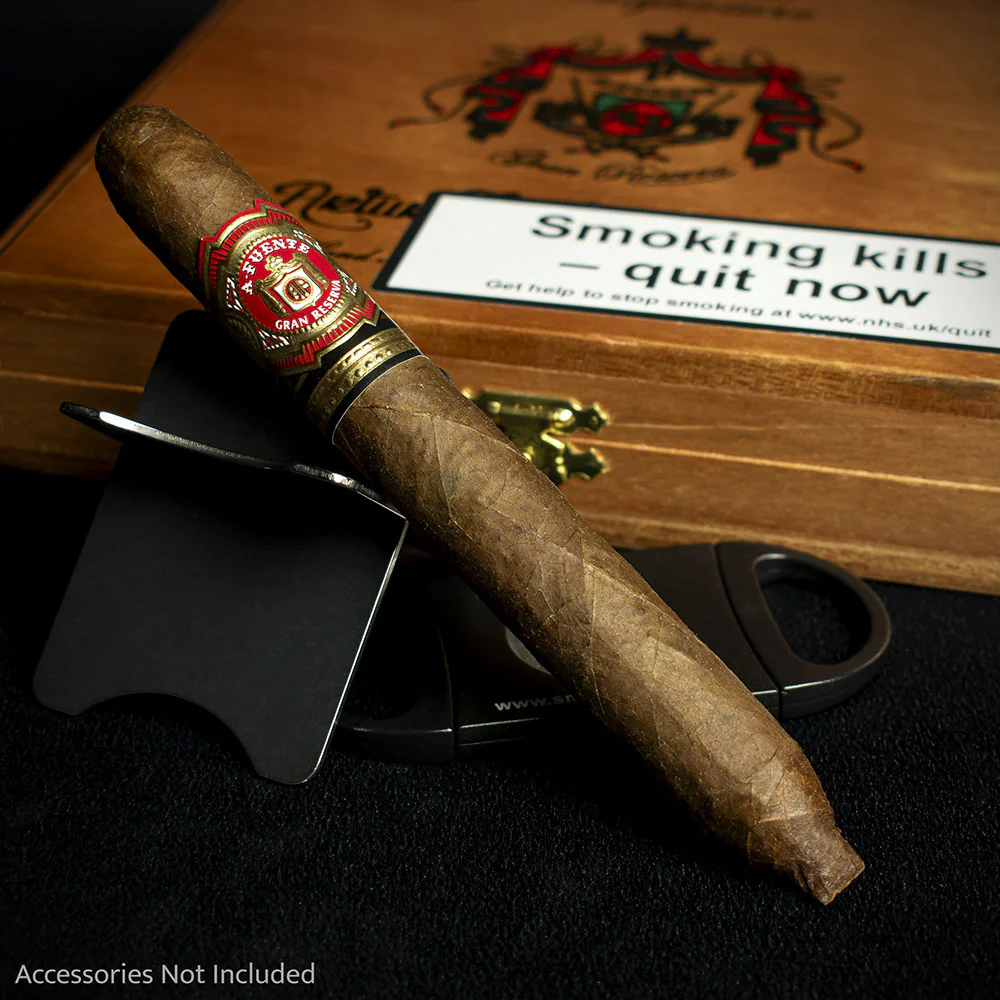Arturo Fuente Hemingway Signature Cigar - Single