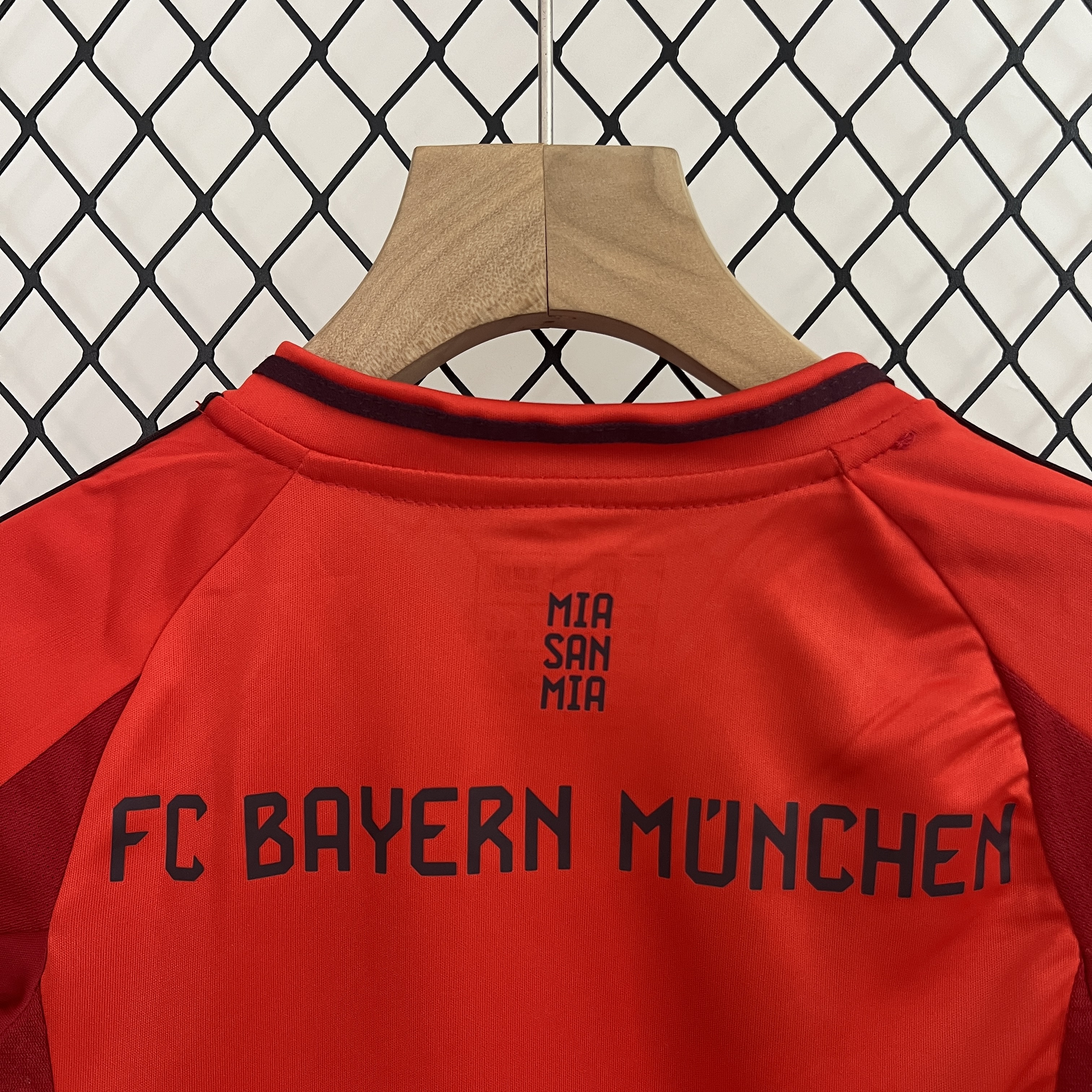 2024/25 FC Bayern Home Kids Apparel