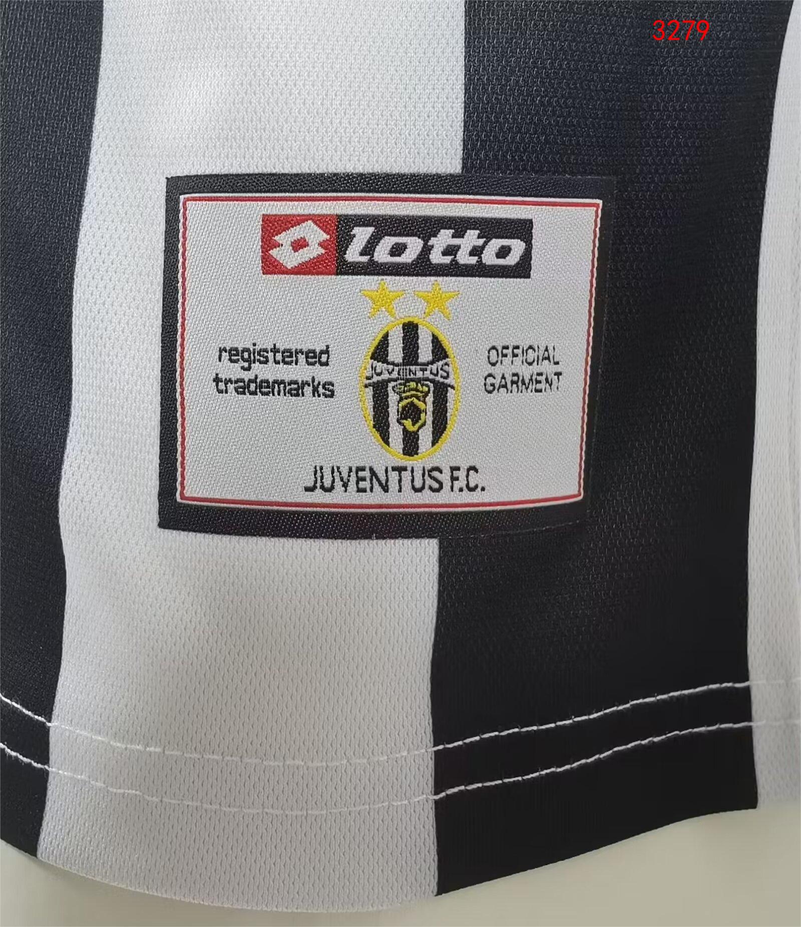 2001/02 Juventus home retro jersey - Fans Edition